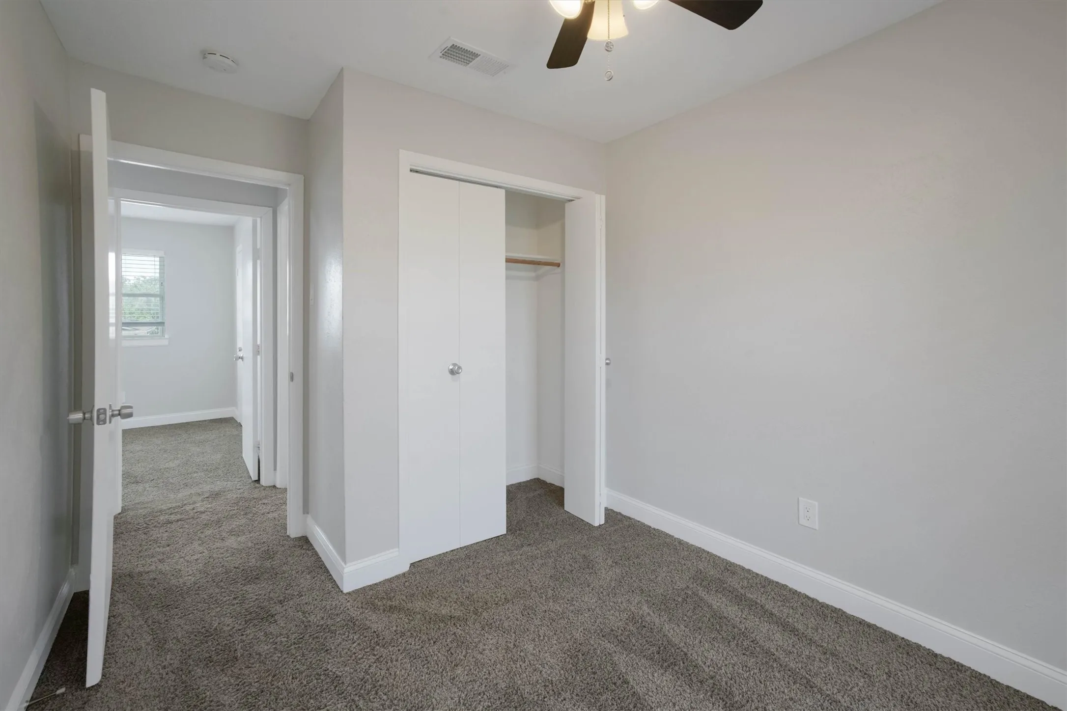 Townhouse For Rent in Denton County , 2203 Sheraton Drive, Carrollton, Texas 75007, 3 Bedroom, 3 Bathroom, Garage spaces, 1,374 Sqft, built in 1977, Price $1,995, mls#21330020, Real Estate Agent in Carrollton, Homes For Rent in Denton county, Homes For Rent in Carrollton, Realtor in Carrollton Texas, Real Estate Brokerage Independent Realty Texas, Luminita Cordes Realtor