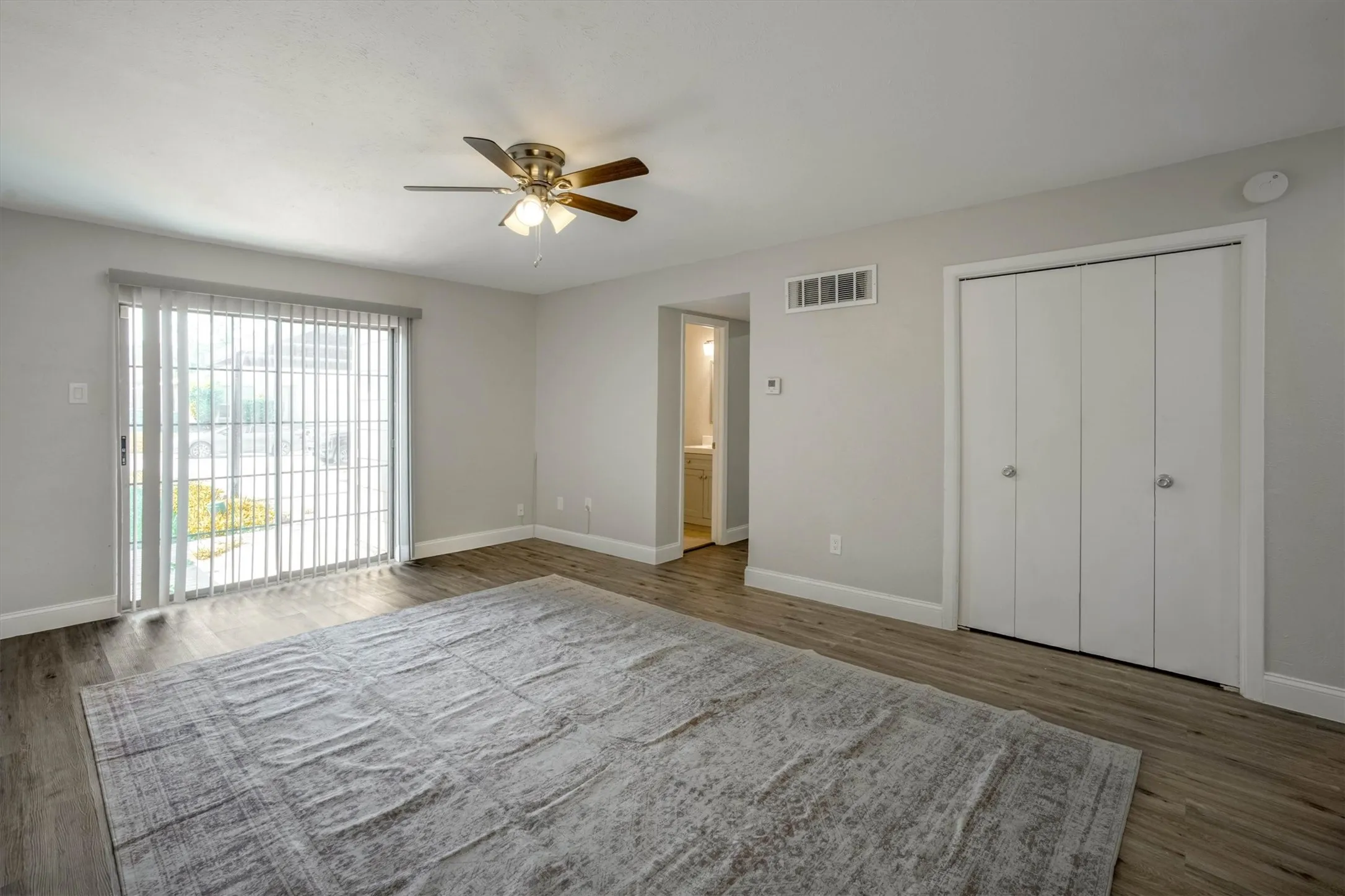 Townhouse For Rent in Denton County , 2203 Sheraton Drive, Carrollton, Texas 75007, 3 Bedroom, 3 Bathroom, Garage spaces, 1,374 Sqft, built in 1977, Price $1,995, mls#21330020, Real Estate Agent in Carrollton, Homes For Rent in Denton county, Homes For Rent in Carrollton, Realtor in Carrollton Texas, Real Estate Brokerage Independent Realty Texas, Luminita Cordes Realtor