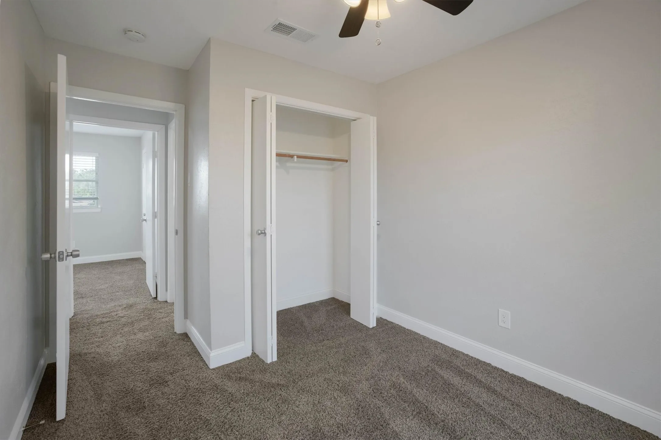 Townhouse For Rent in Denton County , 2203 Sheraton Drive, Carrollton, Texas 75007, 3 Bedroom, 3 Bathroom, Garage spaces, 1,374 Sqft, built in 1977, Price $1,995, mls#21330020, Real Estate Agent in Carrollton, Homes For Rent in Denton county, Homes For Rent in Carrollton, Realtor in Carrollton Texas, Real Estate Brokerage Independent Realty Texas, Luminita Cordes Realtor