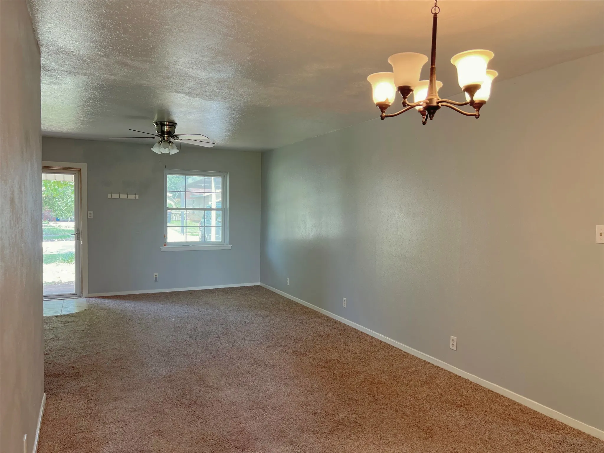 Single Family Residence For Sale in Wichita County , 1407 Ruidosa, Wichita Falls, Texas 76306, 3 Bedroom, 2 Bathroom, 1 Garage spaces, 1,452 Sqft, built in 1963, mls#21335475, Real Estate Agent in Wichita Falls, Homes For Sale in Wichita county, Homes For Sale in Wichita Falls, Realtor in Wichita Falls Texas, Real Estate Brokerage Independent Realty Texas, Luminita Cordes Realtor