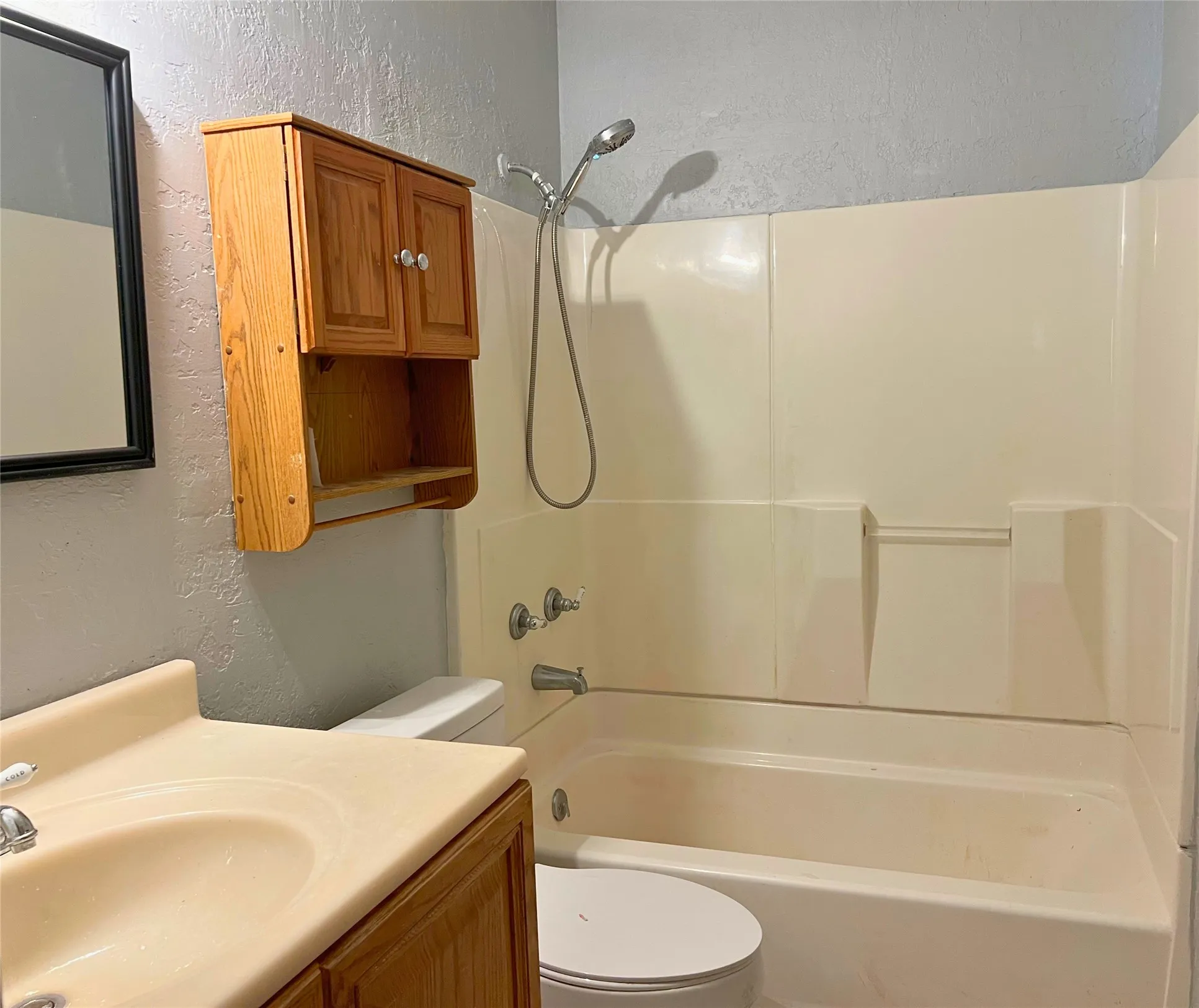 Single Family Residence For Sale in Wichita County , 1407 Ruidosa, Wichita Falls, Texas 76306, 3 Bedroom, 2 Bathroom, 1 Garage spaces, 1,452 Sqft, built in 1963, mls#21335475, Real Estate Agent in Wichita Falls, Homes For Sale in Wichita county, Homes For Sale in Wichita Falls, Realtor in Wichita Falls Texas, Real Estate Brokerage Independent Realty Texas, Luminita Cordes Realtor