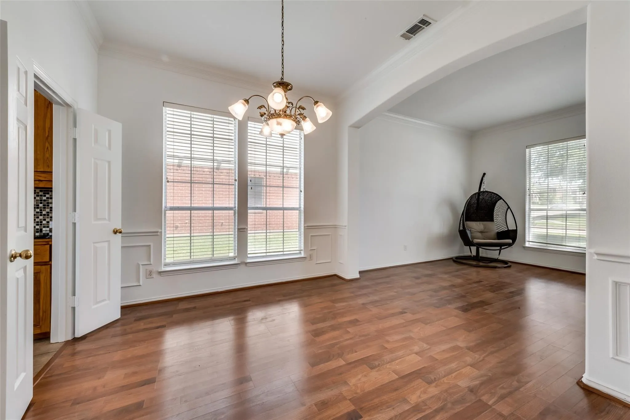 Single Family Residence For Rent in Collin County , 3105 Mill Ridge Drive, Plano, Texas 75025, 4 Bedrooms, 4 Bathrooms, 3 Garage spaces, 3,697 Sqft, built in 1997, Price $3,500, mls#21335485, Real Estate Agent in Plano, Homes For Rent in Collin county, Homes For Rent in Plano, Realtor in Plano Texas, Real Estate Brokerage Independent Realty Texas, Luminita Cordes Realtor