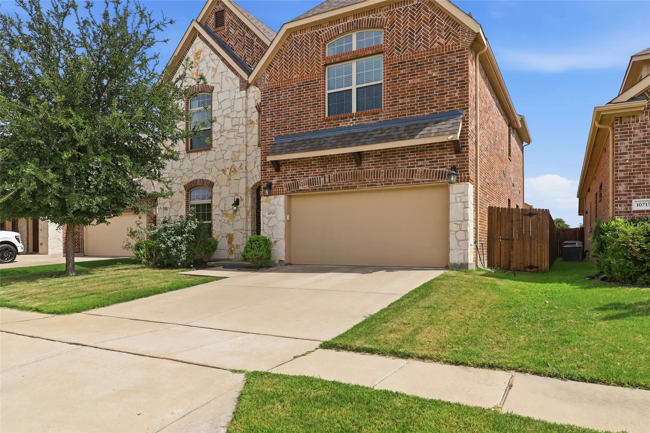 Single Family Residence For Sale in Collin County , 10713 Galveston Place, Mc Kinney, Texas 75071, 4 Bedroom, 4 Bathroom, 2 Garage spaces, 3,744 Sqft, built in 2018, mls#21335490, Real Estate Agent in Mc Kinney, Homes For Sale in Collin county, Homes For Sale in Mc Kinney, Realtor in Mc Kinney Texas, Real Estate Brokerage Independent Realty Texas, Luminita Cordes Realtor