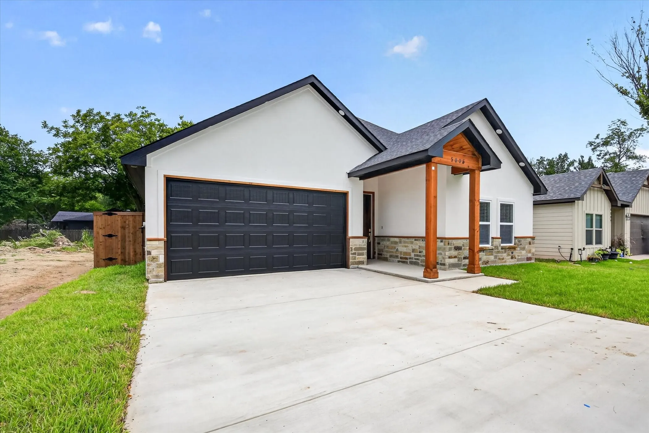 Single Family Residence For Sale in Tarrant County , 5005 Shackleford Street, Fort Worth, Texas 76119, 3 Bedroom, 2 Bathroom, 2 Garage spaces, 1,620 Sqft, built in 2026, mls#21334803, Real Estate Agent in Fort Worth, Homes For Sale in Tarrant county, Homes For Sale in Fort Worth, Realtor in Fort Worth Texas, Real Estate Brokerage Independent Realty Texas, Luminita Cordes Realtor