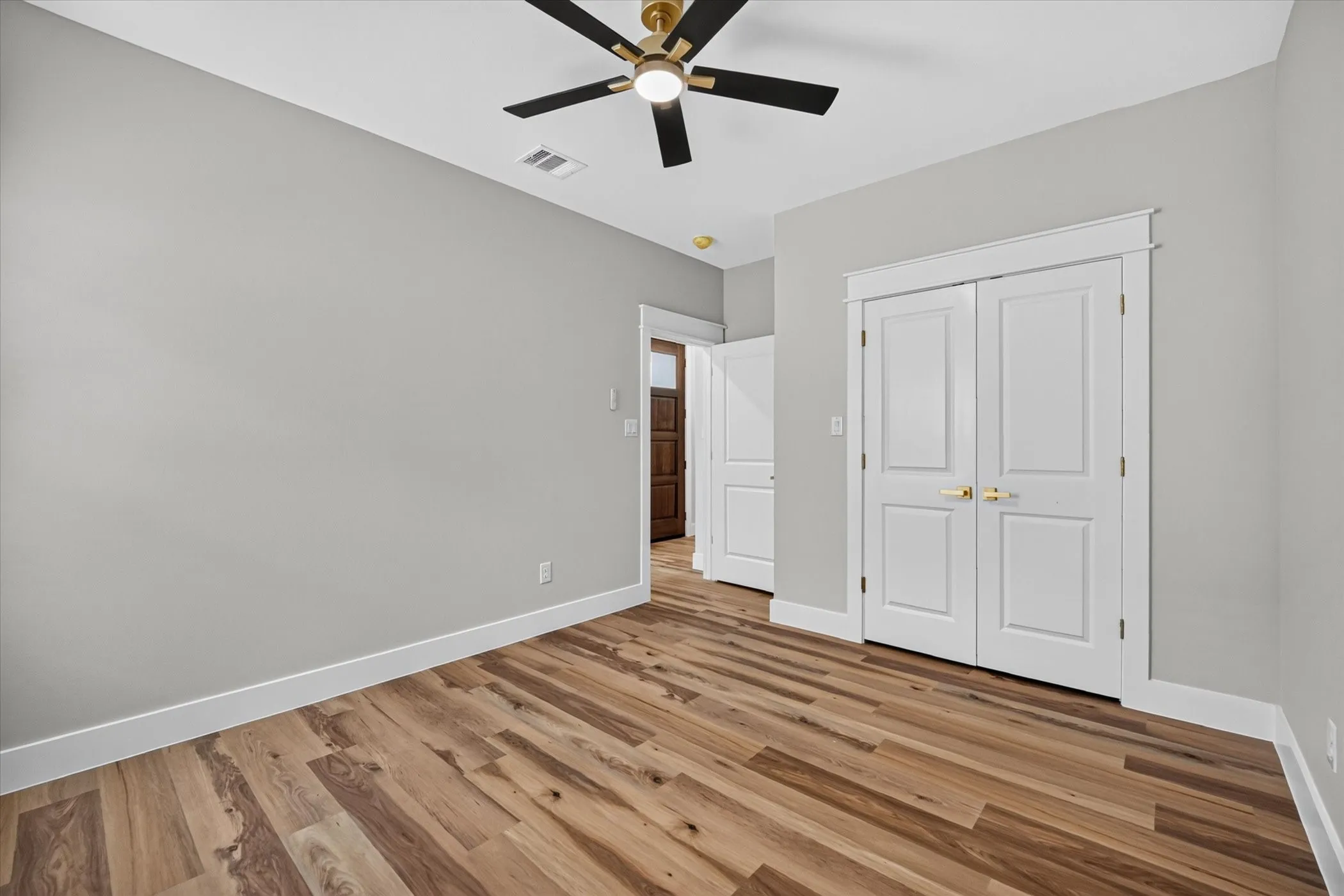Single Family Residence For Sale in Tarrant County , 5005 Shackleford Street, Fort Worth, Texas 76119, 3 Bedroom, 2 Bathroom, 2 Garage spaces, 1,620 Sqft, built in 2026, mls#21334803, Real Estate Agent in Fort Worth, Homes For Sale in Tarrant county, Homes For Sale in Fort Worth, Realtor in Fort Worth Texas, Real Estate Brokerage Independent Realty Texas, Luminita Cordes Realtor