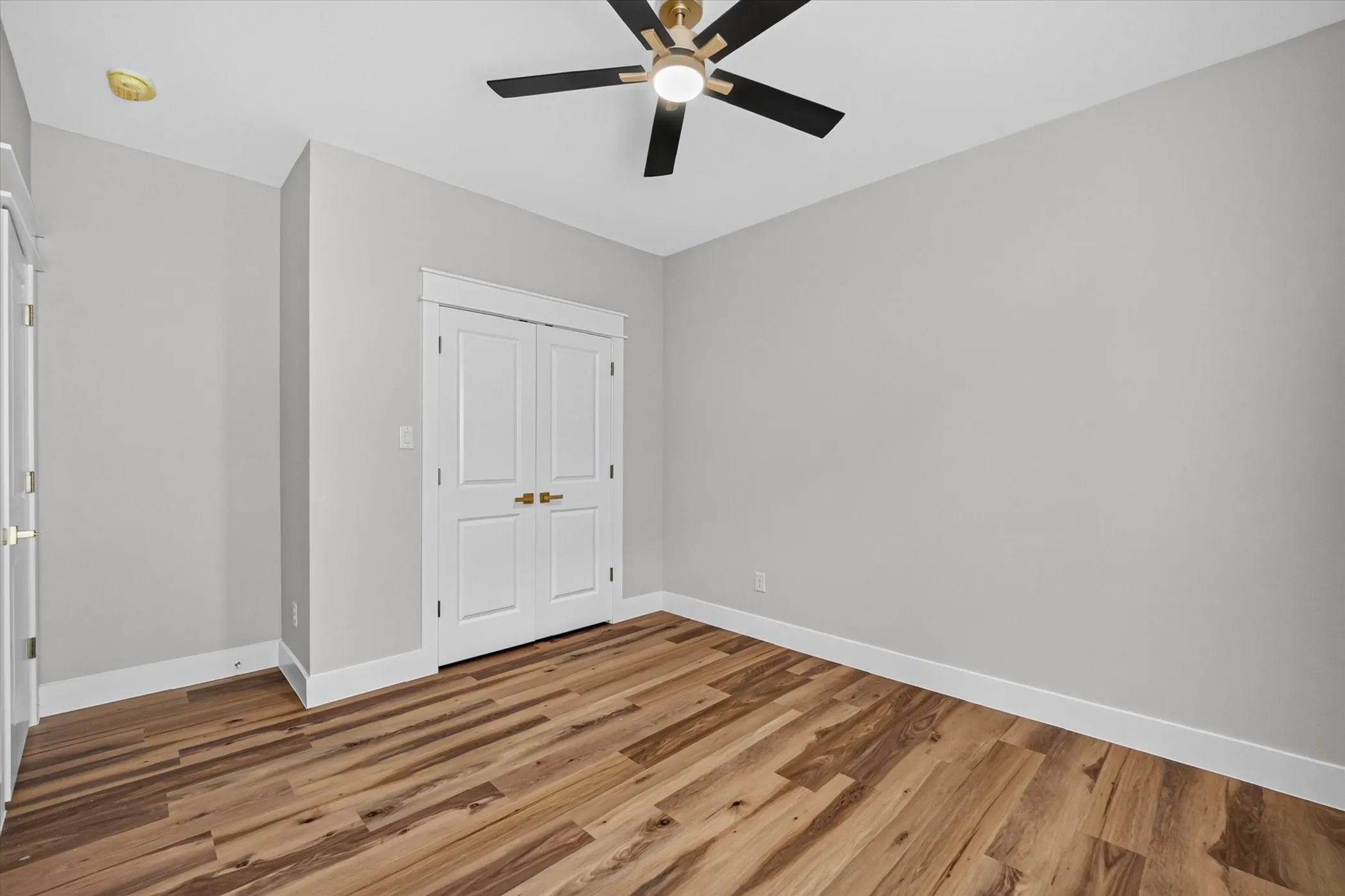 Single Family Residence For Sale in Tarrant County , 5005 Shackleford Street, Fort Worth, Texas 76119, 3 Bedroom, 2 Bathroom, 2 Garage spaces, 1,620 Sqft, built in 2026, mls#21334803, Real Estate Agent in Fort Worth, Homes For Sale in Tarrant county, Homes For Sale in Fort Worth, Realtor in Fort Worth Texas, Real Estate Brokerage Independent Realty Texas, Luminita Cordes Realtor
