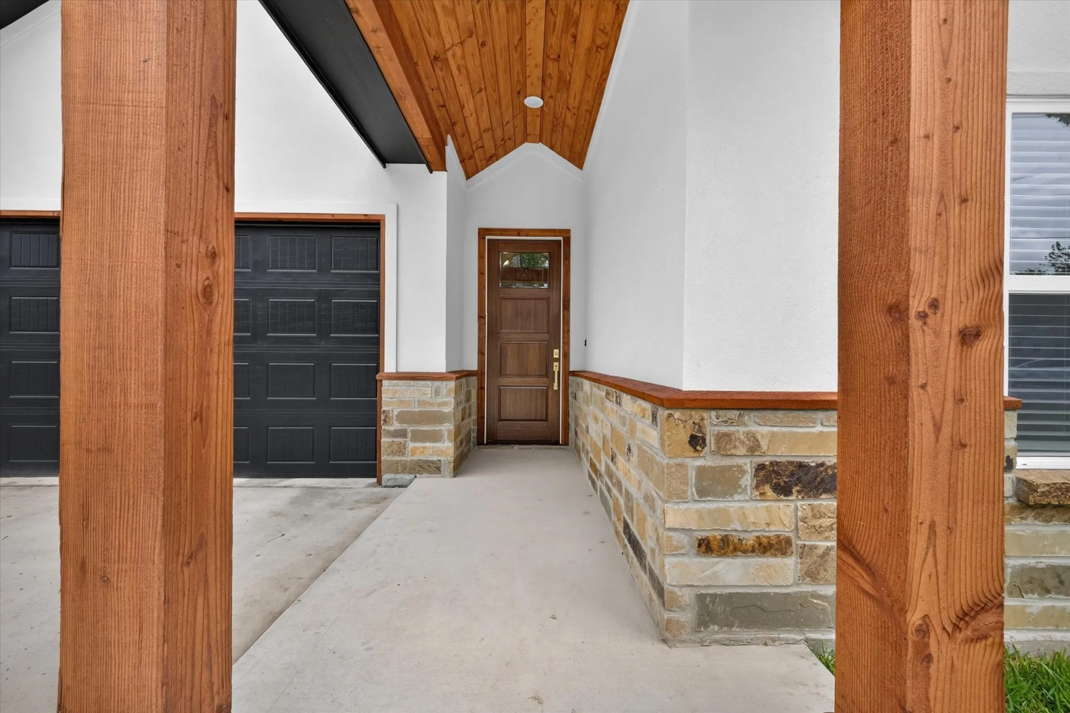 Single Family Residence For Sale in Tarrant County , 5005 Shackleford Street, Fort Worth, Texas 76119, 3 Bedroom, 2 Bathroom, 2 Garage spaces, 1,620 Sqft, built in 2026, mls#21334803, Real Estate Agent in Fort Worth, Homes For Sale in Tarrant county, Homes For Sale in Fort Worth, Realtor in Fort Worth Texas, Real Estate Brokerage Independent Realty Texas, Luminita Cordes Realtor