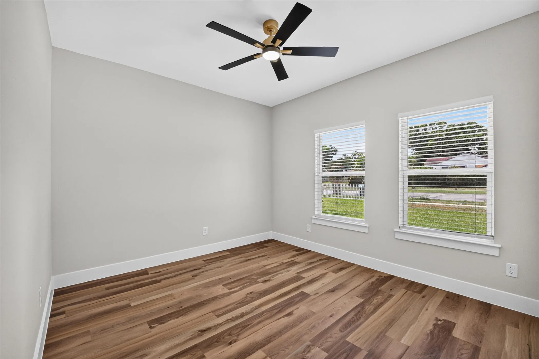 Single Family Residence For Sale in Tarrant County , 5005 Shackleford Street, Fort Worth, Texas 76119, 3 Bedroom, 2 Bathroom, 2 Garage spaces, 1,620 Sqft, built in 2026, mls#21334803, Real Estate Agent in Fort Worth, Homes For Sale in Tarrant county, Homes For Sale in Fort Worth, Realtor in Fort Worth Texas, Real Estate Brokerage Independent Realty Texas, Luminita Cordes Realtor