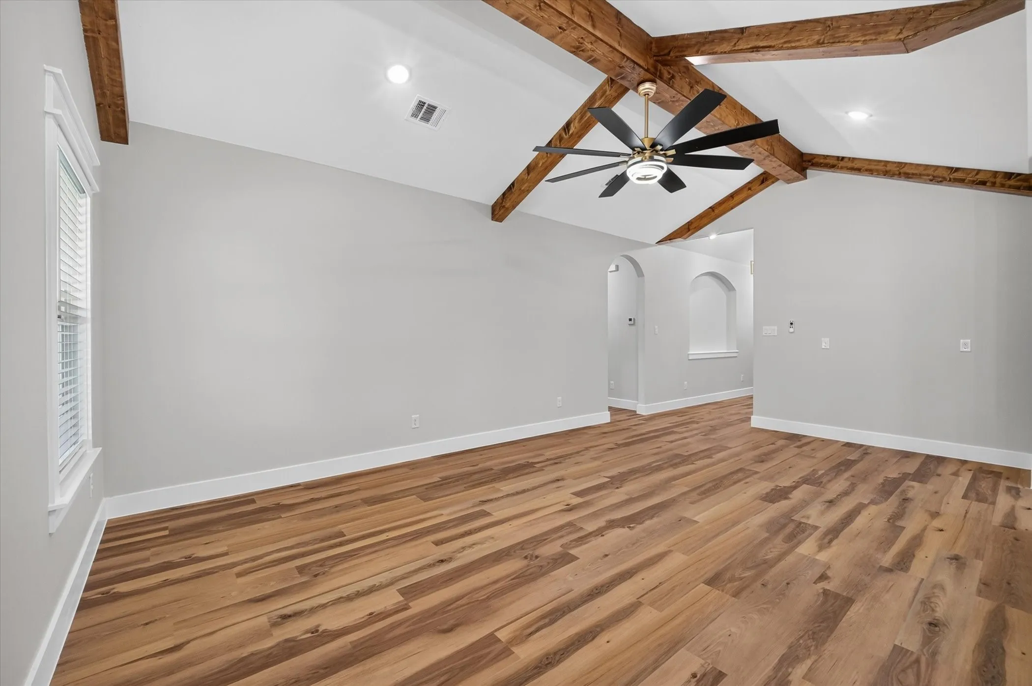 Single Family Residence For Sale in Tarrant County , 5005 Shackleford Street, Fort Worth, Texas 76119, 3 Bedroom, 2 Bathroom, 2 Garage spaces, 1,620 Sqft, built in 2026, mls#21334803, Real Estate Agent in Fort Worth, Homes For Sale in Tarrant county, Homes For Sale in Fort Worth, Realtor in Fort Worth Texas, Real Estate Brokerage Independent Realty Texas, Luminita Cordes Realtor