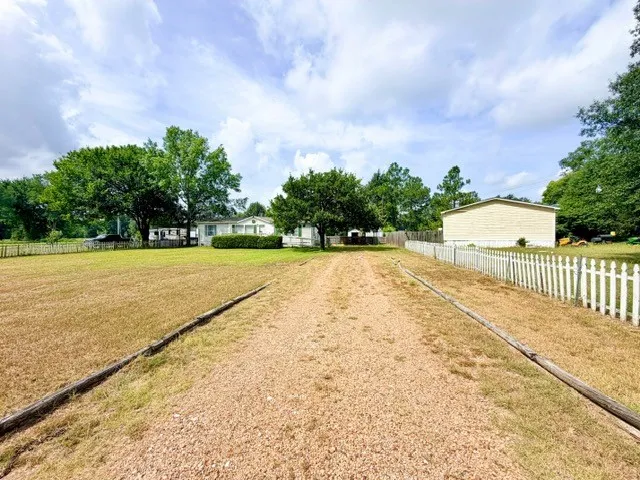 Mobile Home For Sale in Kaufman County , 18833 County Road 331, Terrell, Texas 75161, 3 Bedroom, 2 Bathroom, Garage spaces, 1,344 Sqft, built in 1990, mls#21335507, Real Estate Agent in Terrell, Homes For Sale in Kaufman county, Homes For Sale in Terrell, Realtor in Terrell Texas, Real Estate Brokerage Independent Realty Texas, Luminita Cordes Realtor