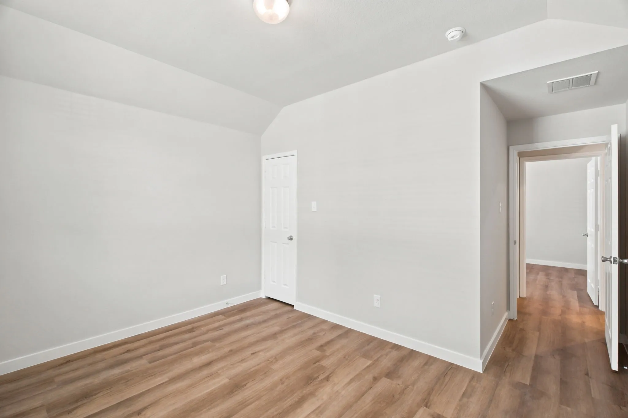 Single Family Residence For Sale in Denton County , 1705 Zebra Finch Drive, Little Elm, Texas 75068, 4 Bedroom, 3 Bathroom, 2 Garage spaces, 2,105 Sqft, built in 2014, mls#21334327, Real Estate Agent in Little Elm, Homes For Sale in Denton county, Homes For Sale in Little Elm, Realtor in Little Elm Texas, Real Estate Brokerage Independent Realty Texas, Luminita Cordes Realtor