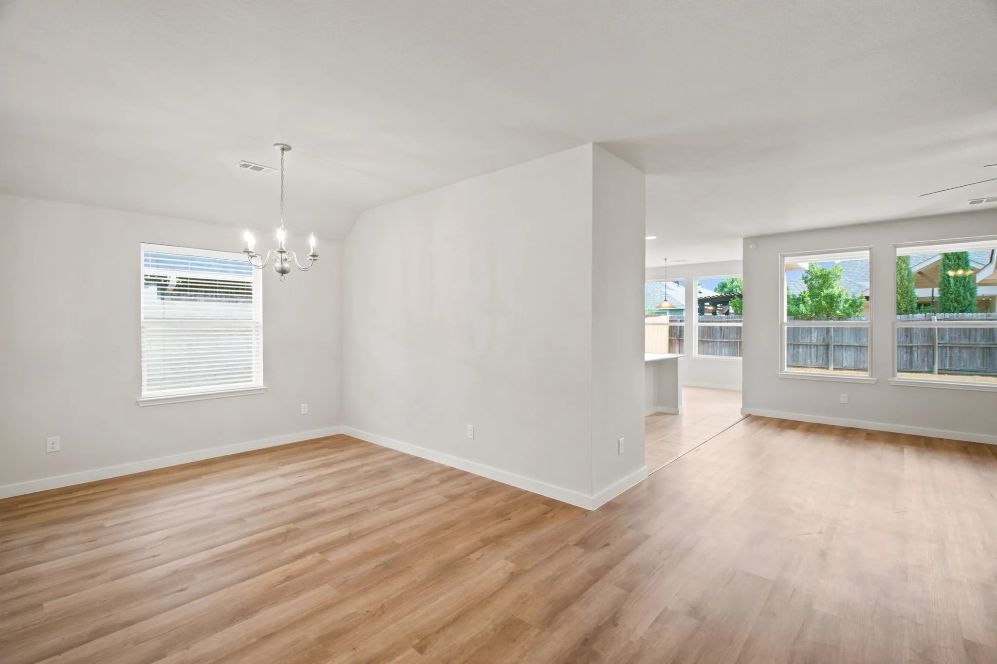 Single Family Residence For Sale in Denton County , 1705 Zebra Finch Drive, Little Elm, Texas 75068, 4 Bedroom, 3 Bathroom, 2 Garage spaces, 2,105 Sqft, built in 2014, mls#21334327, Real Estate Agent in Little Elm, Homes For Sale in Denton county, Homes For Sale in Little Elm, Realtor in Little Elm Texas, Real Estate Brokerage Independent Realty Texas, Luminita Cordes Realtor