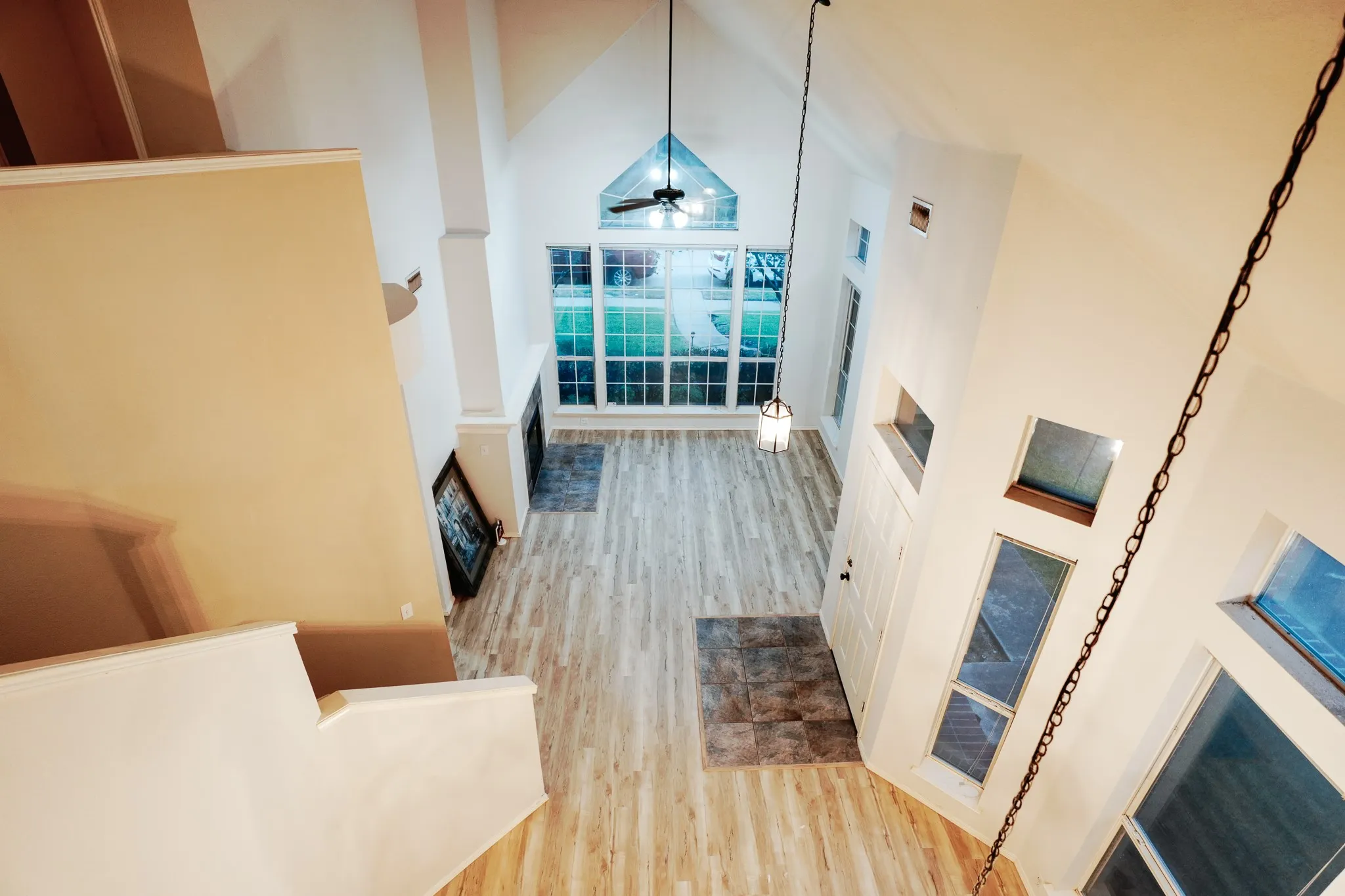 Single Family Residence For Sale in Collin County , 11354 Still Hollow Drive, Frisco, Texas 75035, 3 Bedroom, 3 Bathroom, 2 Garage spaces, 2,004 Sqft, built in 2001, mls#21335509, Real Estate Agent in Frisco, Homes For Sale in Collin county, Homes For Sale in Frisco, Realtor in Frisco Texas, Real Estate Brokerage Independent Realty Texas, Luminita Cordes Realtor