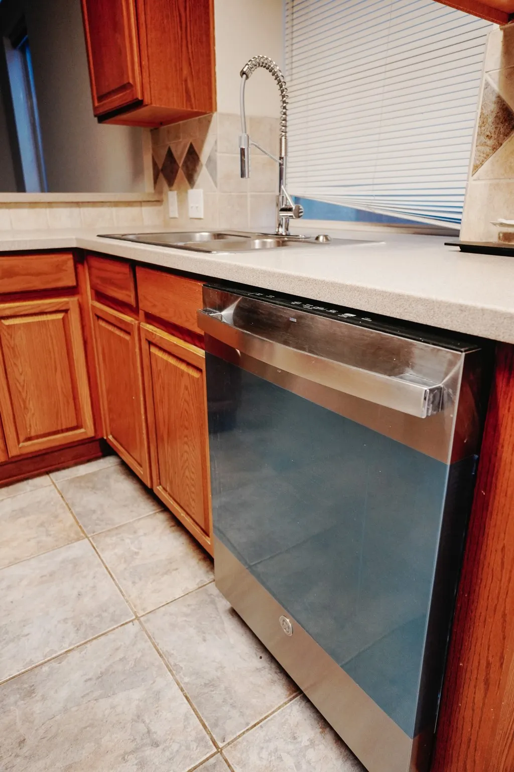 Single Family Residence For Sale in Collin County , 11354 Still Hollow Drive, Frisco, Texas 75035, 3 Bedroom, 3 Bathroom, 2 Garage spaces, 2,004 Sqft, built in 2001, mls#21335509, Real Estate Agent in Frisco, Homes For Sale in Collin county, Homes For Sale in Frisco, Realtor in Frisco Texas, Real Estate Brokerage Independent Realty Texas, Luminita Cordes Realtor