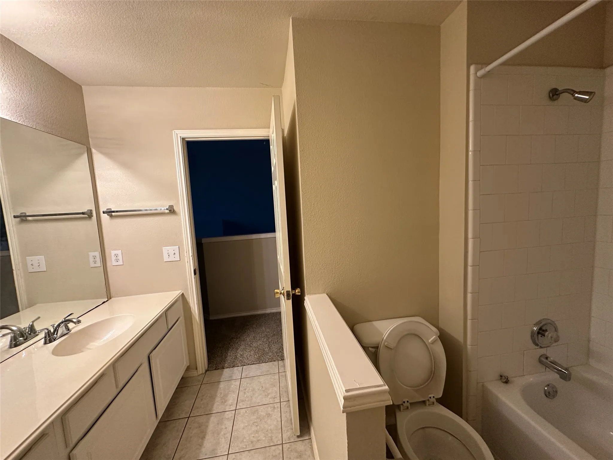 Single Family Residence For Sale in Collin County , 11354 Still Hollow Drive, Frisco, Texas 75035, 3 Bedroom, 3 Bathroom, 2 Garage spaces, 2,004 Sqft, built in 2001, mls#21335509, Real Estate Agent in Frisco, Homes For Sale in Collin county, Homes For Sale in Frisco, Realtor in Frisco Texas, Real Estate Brokerage Independent Realty Texas, Luminita Cordes Realtor