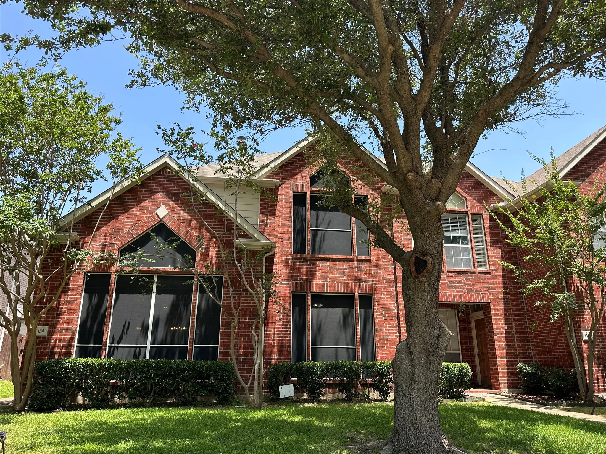 Single Family Residence For Sale in Collin County , 11354 Still Hollow Drive, Frisco, Texas 75035, 3 Bedroom, 3 Bathroom, 2 Garage spaces, 2,004 Sqft, built in 2001, mls#21335509, Real Estate Agent in Frisco, Homes For Sale in Collin county, Homes For Sale in Frisco, Realtor in Frisco Texas, Real Estate Brokerage Independent Realty Texas, Luminita Cordes Realtor