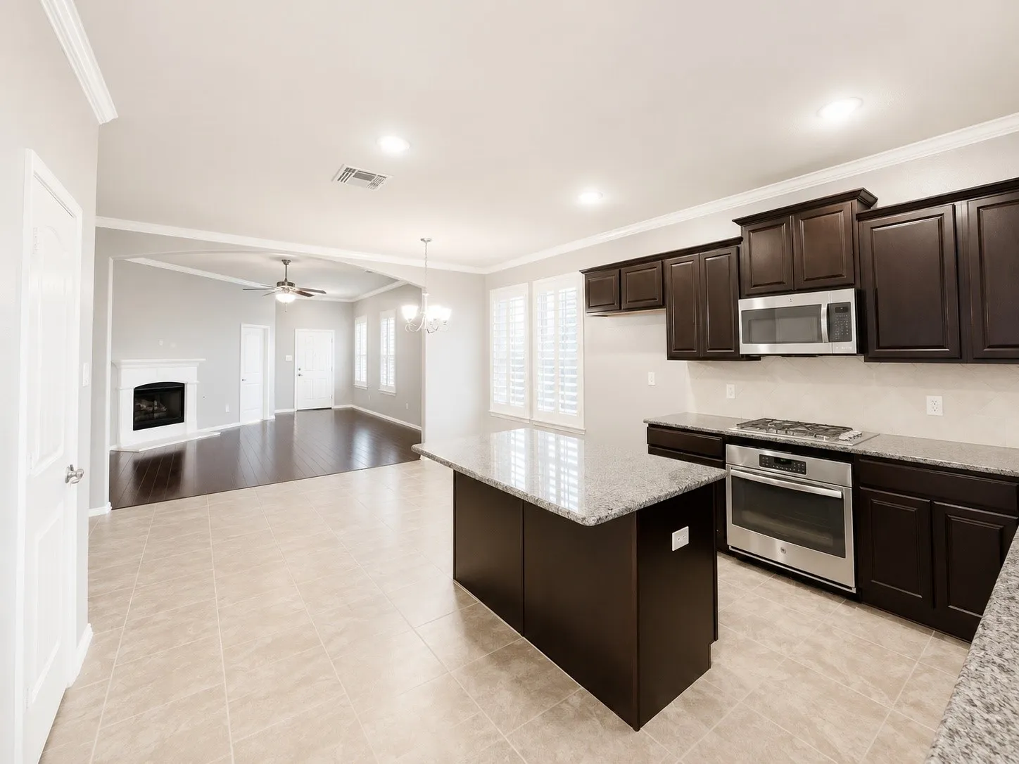Single Family Residence For Rent in Collin County , 301 Hideaway Road, Mc Kinney, Texas 75072, 4 Bedroom, 2 Bathroom, 2 Garage spaces, 1,775 Sqft, built in 2014, mls#21335510, Real Estate Agent in Mc Kinney, Homes For Rent in Collin county, Homes For Rent in Mc Kinney, Realtor in Mc Kinney Texas, Real Estate Brokerage Independent Realty Texas, Luminita Cordes Realtor