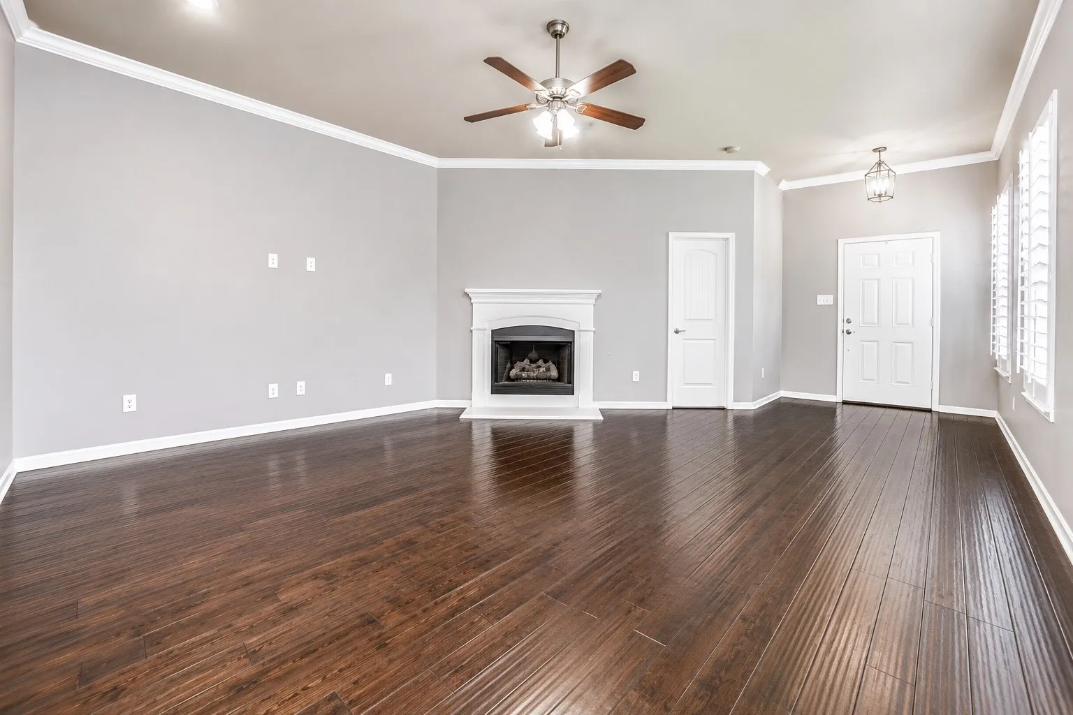 Single Family Residence For Rent in Collin County , 301 Hideaway Road, Mc Kinney, Texas 75072, 4 Bedroom, 2 Bathroom, 2 Garage spaces, 1,775 Sqft, built in 2014, mls#21335510, Real Estate Agent in Mc Kinney, Homes For Rent in Collin county, Homes For Rent in Mc Kinney, Realtor in Mc Kinney Texas, Real Estate Brokerage Independent Realty Texas, Luminita Cordes Realtor