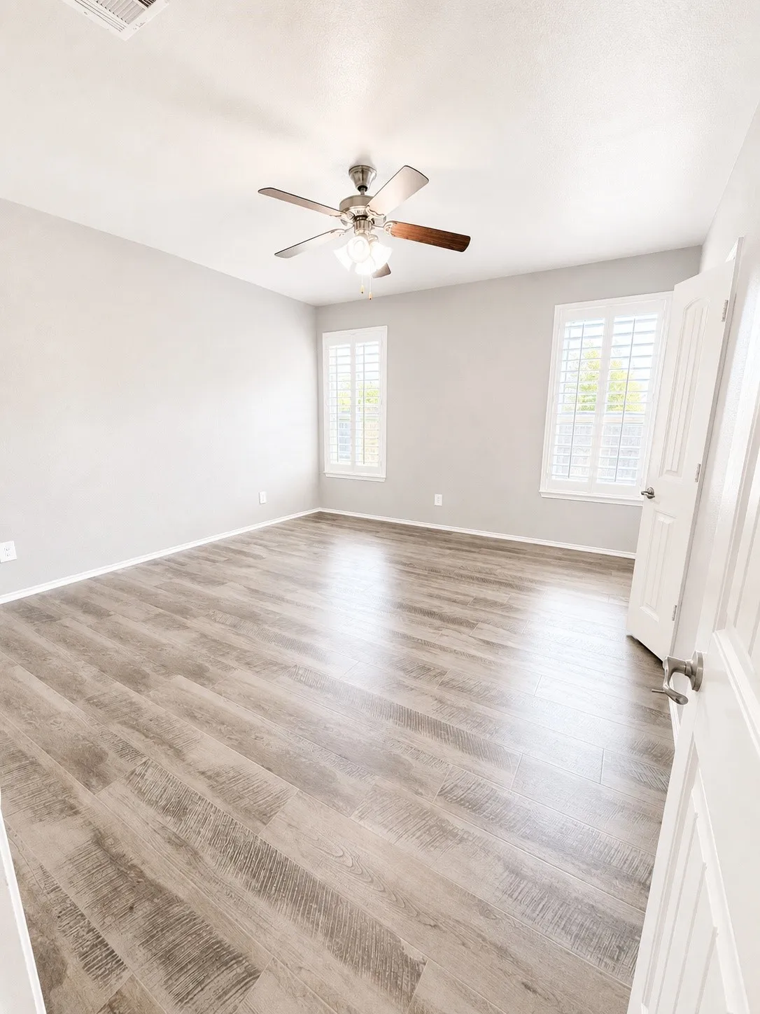 Single Family Residence For Rent in Collin County , 301 Hideaway Road, Mc Kinney, Texas 75072, 4 Bedroom, 2 Bathroom, 2 Garage spaces, 1,775 Sqft, built in 2014, mls#21335510, Real Estate Agent in Mc Kinney, Homes For Rent in Collin county, Homes For Rent in Mc Kinney, Realtor in Mc Kinney Texas, Real Estate Brokerage Independent Realty Texas, Luminita Cordes Realtor