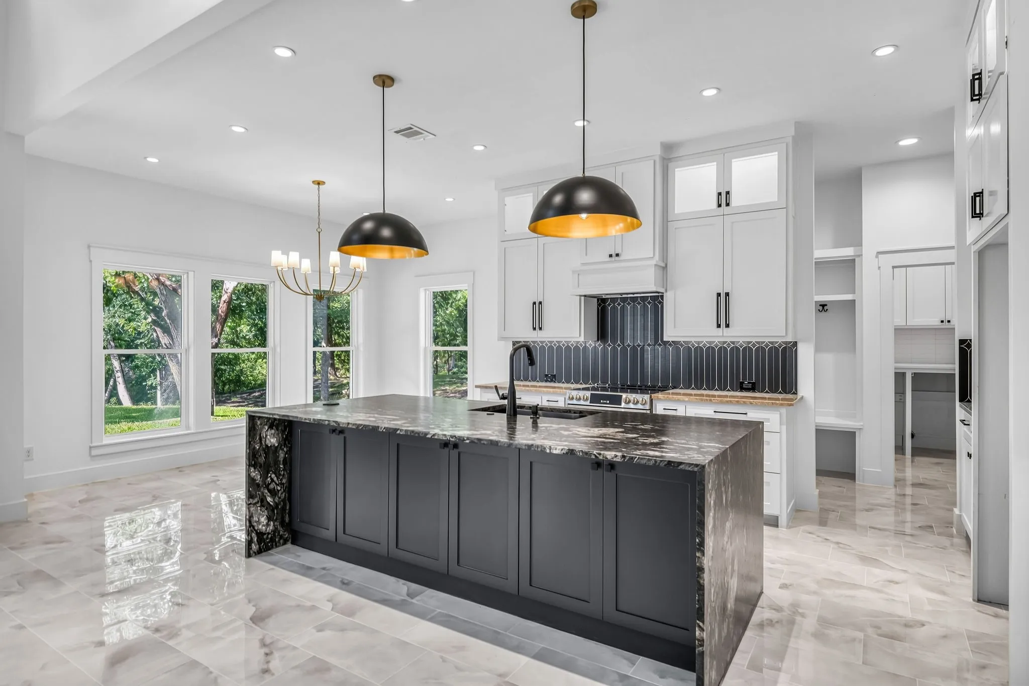 Single Family Residence For Sale in Ellis County , 105 Forest Brook Street, Oak Leaf, Texas 75154, 4 Bedroom, 3 Bathroom, 2 Garage spaces, 3,374 Sqft, built in 2026, mls#21335511, Real Estate Agent in Oak Leaf, Homes For Sale in Ellis county, Homes For Sale in Oak Leaf, Realtor in Oak Leaf Texas, Real Estate Brokerage Independent Realty Texas, Luminita Cordes Realtor