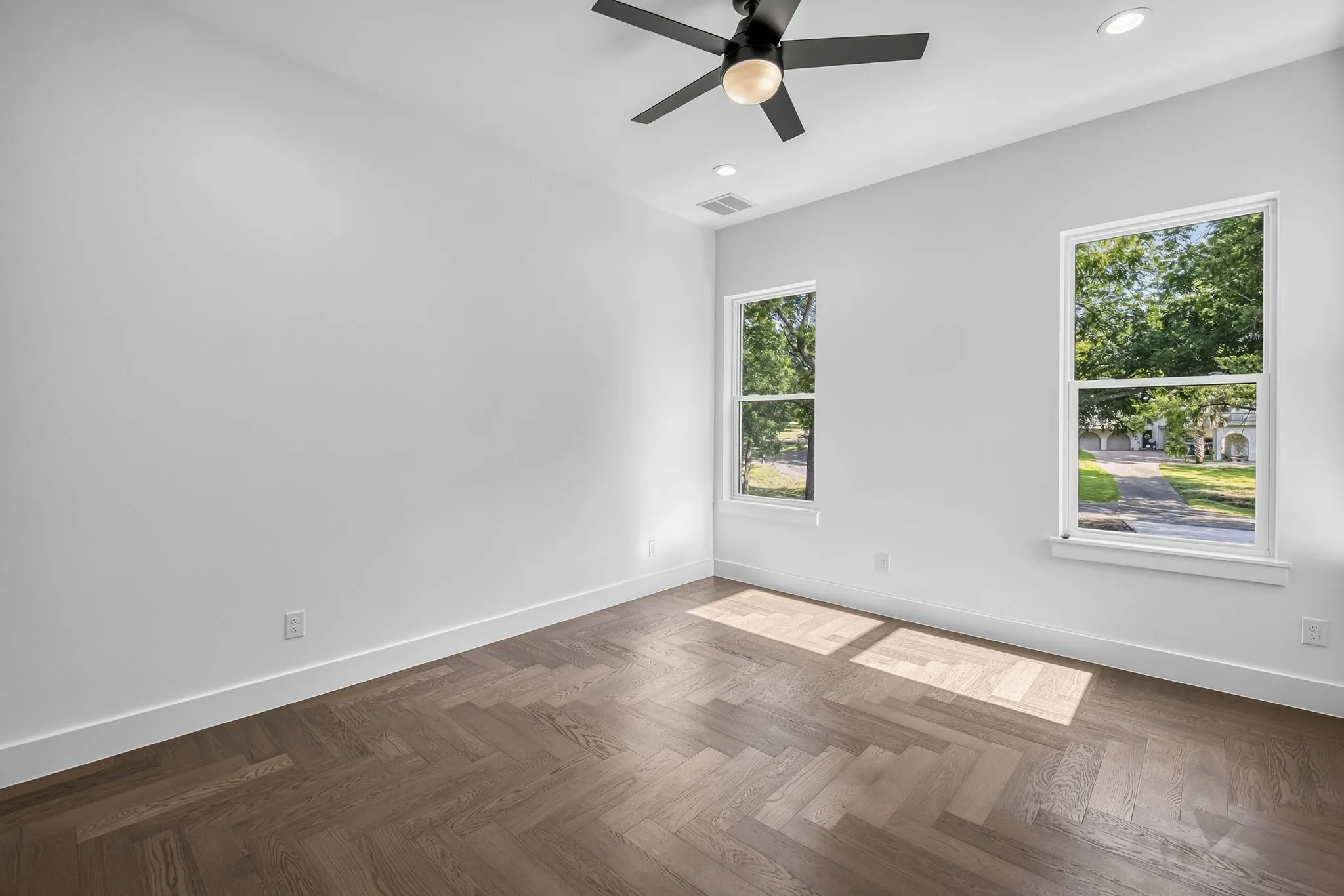 Single Family Residence For Sale in Ellis County , 105 Forest Brook Street, Oak Leaf, Texas 75154, 4 Bedroom, 3 Bathroom, 2 Garage spaces, 3,374 Sqft, built in 2026, mls#21335511, Real Estate Agent in Oak Leaf, Homes For Sale in Ellis county, Homes For Sale in Oak Leaf, Realtor in Oak Leaf Texas, Real Estate Brokerage Independent Realty Texas, Luminita Cordes Realtor
