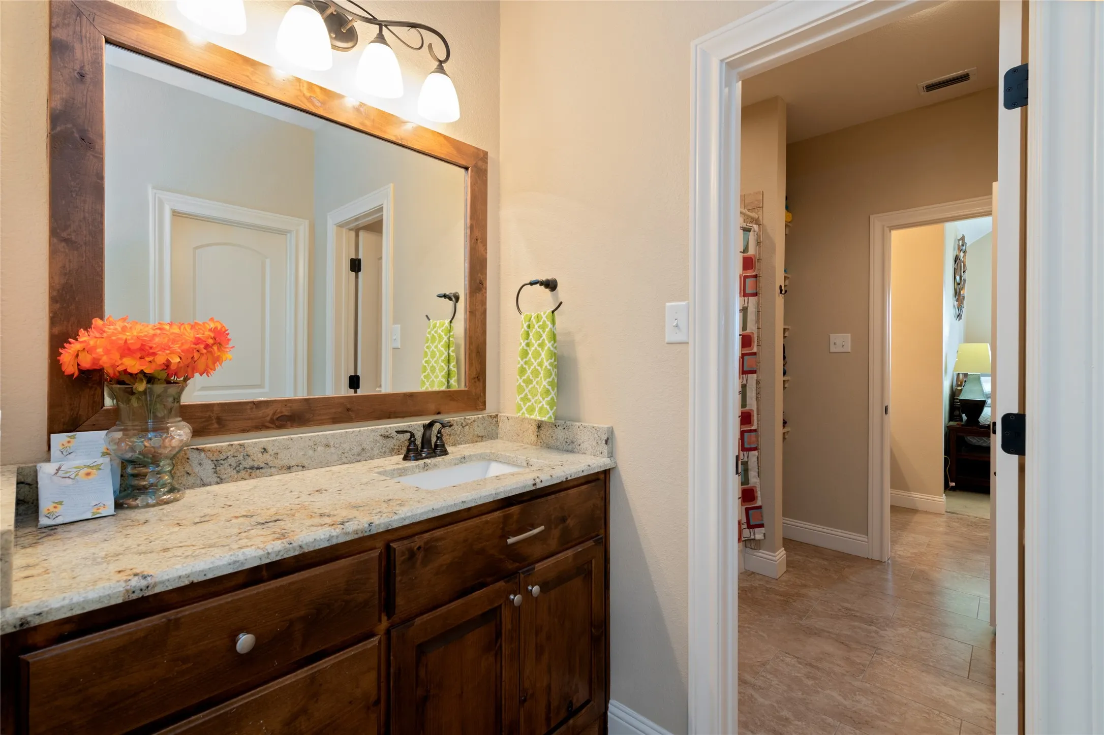 Single Family Residence For Sale in Taylor County , 6418 Milestone Drive, Abilene, Texas 79606, 4 Bedroom, 3 Bathroom, 2 Garage spaces, 2,218 Sqft, built in 2015, mls#21335514, Real Estate Agent in Abilene, Homes For Sale in Taylor county, Homes For Sale in Abilene, Realtor in Abilene Texas, Real Estate Brokerage Independent Realty Texas, Luminita Cordes Realtor