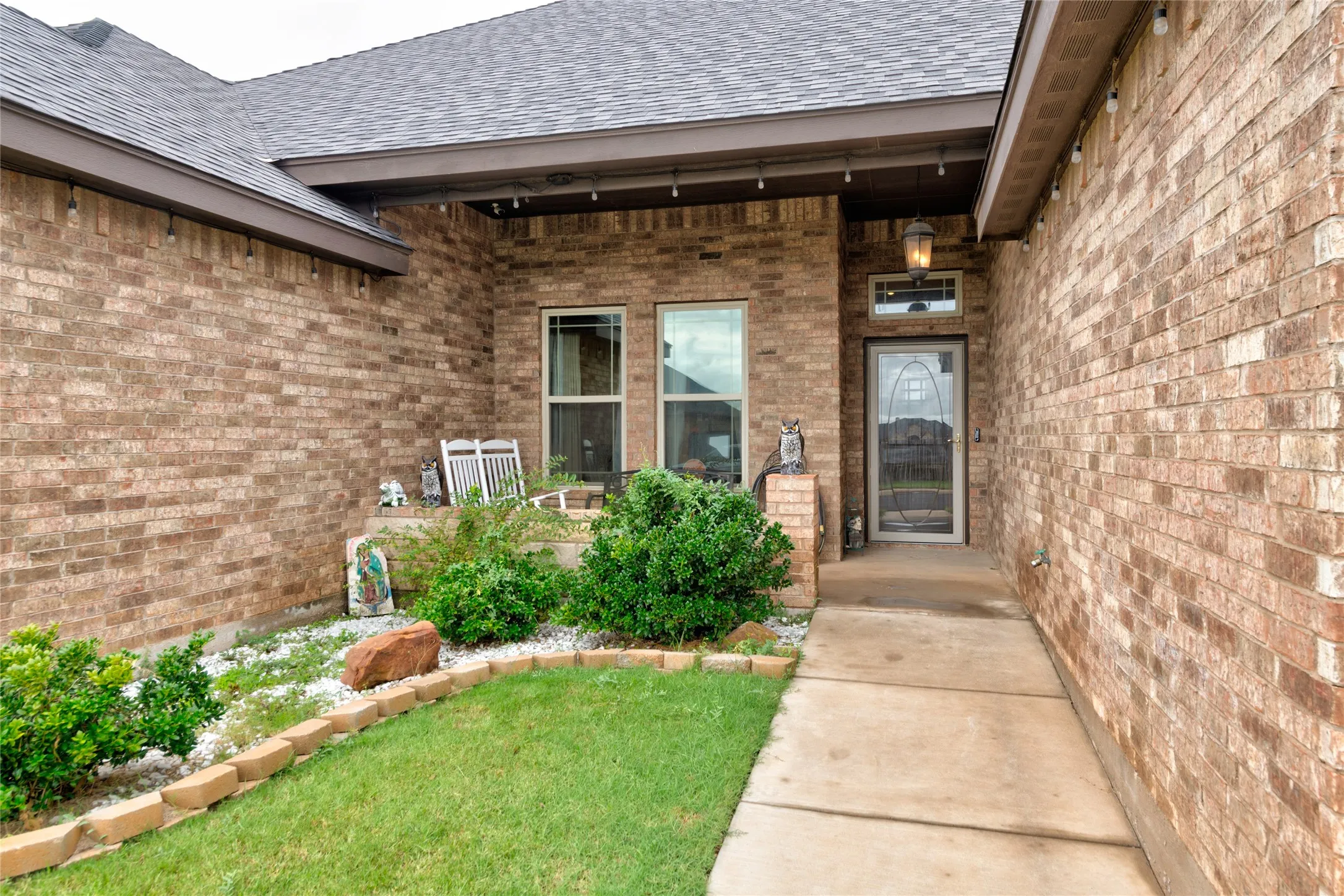 Single Family Residence For Sale in Taylor County , 6418 Milestone Drive, Abilene, Texas 79606, 4 Bedroom, 3 Bathroom, 2 Garage spaces, 2,218 Sqft, built in 2015, mls#21335514, Real Estate Agent in Abilene, Homes For Sale in Taylor county, Homes For Sale in Abilene, Realtor in Abilene Texas, Real Estate Brokerage Independent Realty Texas, Luminita Cordes Realtor