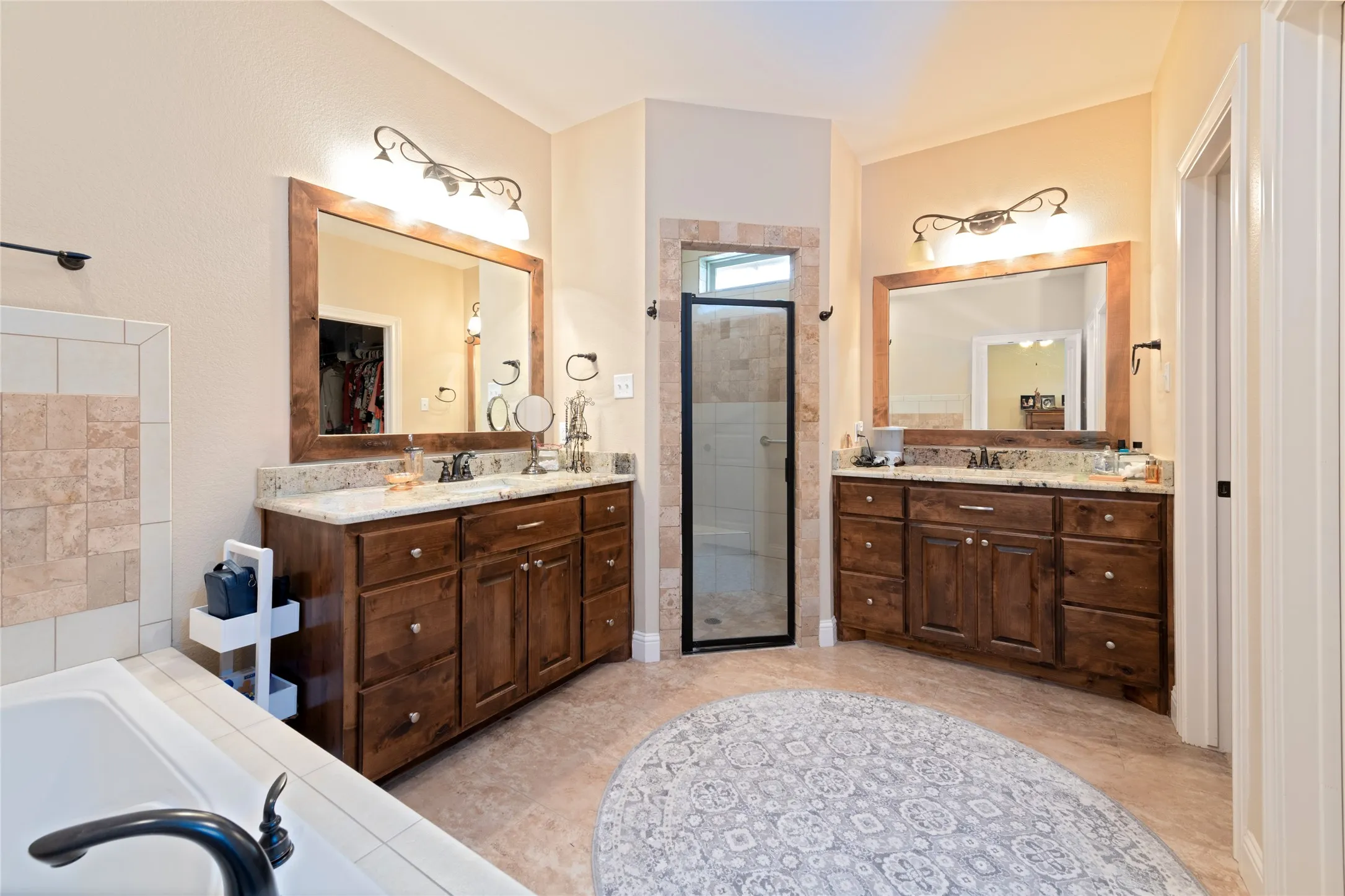 Single Family Residence For Sale in Taylor County , 6418 Milestone Drive, Abilene, Texas 79606, 4 Bedroom, 3 Bathroom, 2 Garage spaces, 2,218 Sqft, built in 2015, mls#21335514, Real Estate Agent in Abilene, Homes For Sale in Taylor county, Homes For Sale in Abilene, Realtor in Abilene Texas, Real Estate Brokerage Independent Realty Texas, Luminita Cordes Realtor