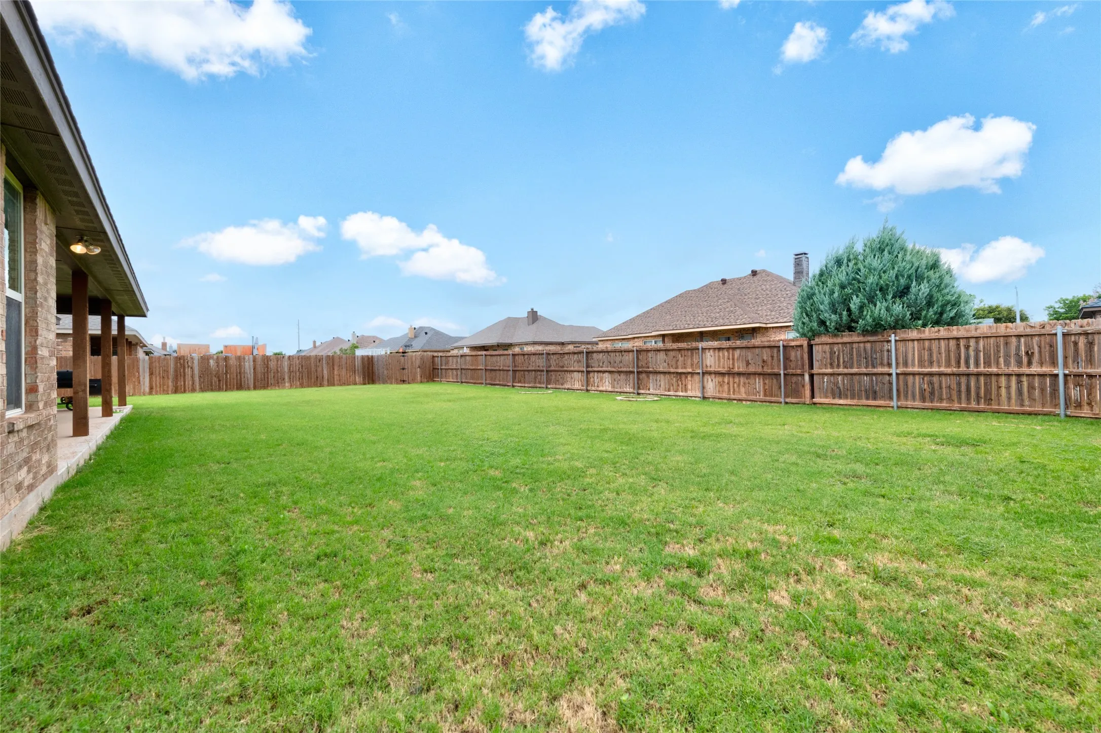 Single Family Residence For Sale in Taylor County , 6418 Milestone Drive, Abilene, Texas 79606, 4 Bedroom, 3 Bathroom, 2 Garage spaces, 2,218 Sqft, built in 2015, mls#21335514, Real Estate Agent in Abilene, Homes For Sale in Taylor county, Homes For Sale in Abilene, Realtor in Abilene Texas, Real Estate Brokerage Independent Realty Texas, Luminita Cordes Realtor