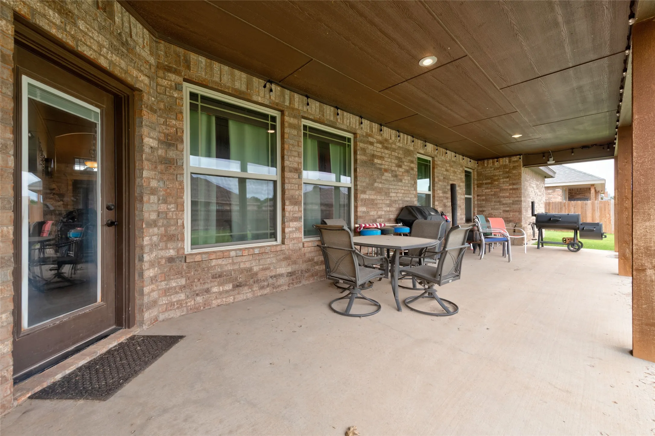 Single Family Residence For Sale in Taylor County , 6418 Milestone Drive, Abilene, Texas 79606, 4 Bedroom, 3 Bathroom, 2 Garage spaces, 2,218 Sqft, built in 2015, mls#21335514, Real Estate Agent in Abilene, Homes For Sale in Taylor county, Homes For Sale in Abilene, Realtor in Abilene Texas, Real Estate Brokerage Independent Realty Texas, Luminita Cordes Realtor