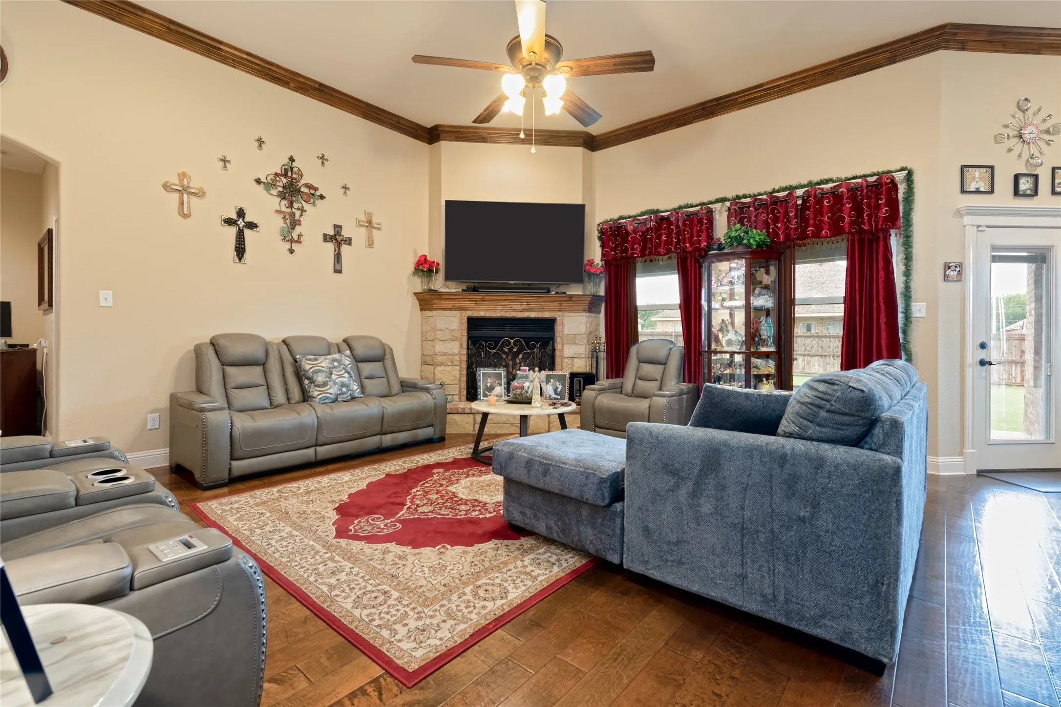 Single Family Residence For Sale in Taylor County , 6418 Milestone Drive, Abilene, Texas 79606, 4 Bedroom, 3 Bathroom, 2 Garage spaces, 2,218 Sqft, built in 2015, mls#21335514, Real Estate Agent in Abilene, Homes For Sale in Taylor county, Homes For Sale in Abilene, Realtor in Abilene Texas, Real Estate Brokerage Independent Realty Texas, Luminita Cordes Realtor