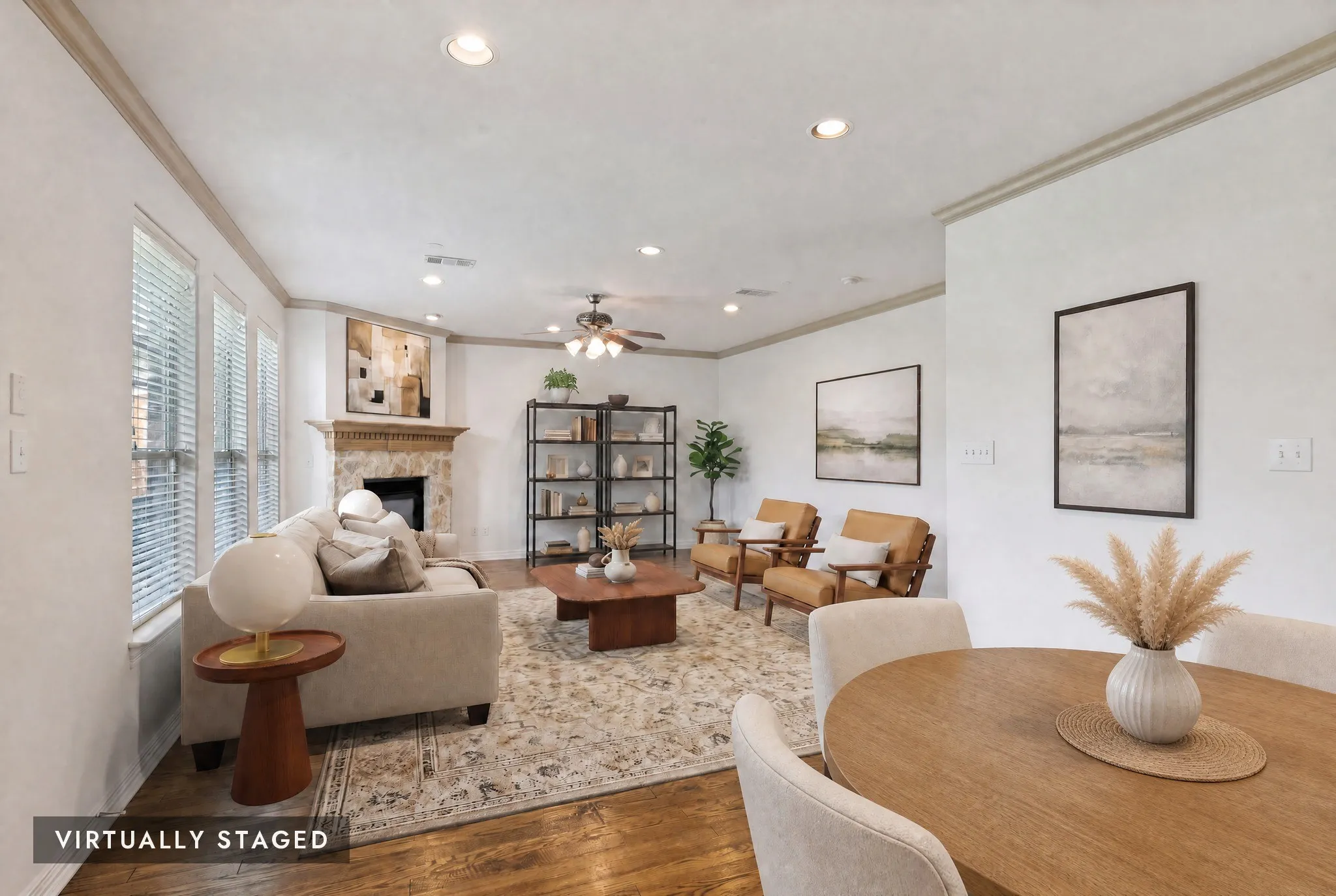 Single Family Residence For Sale in Dallas County , 5727 Vickery Boulevard, Dallas, Texas 75206, 3 Bedroom, 3 Bathroom, 2 Garage spaces, 2,481 Sqft, built in 2002, mls#21334626, Real Estate Agent in Dallas, Homes For Sale in Dallas county, Homes For Sale in Dallas, Realtor in Dallas Texas, Real Estate Brokerage Independent Realty Texas, Luminita Cordes Realtor