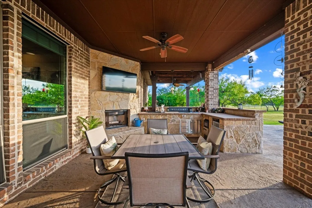 Single Family Residence For Sale in Rockwall County , 5062 White Pine Drive, Royse City, Texas 75189, 4 Bedroom, 3 Bathroom, 3 Garage spaces, 2,876 Sqft, built in 2011, mls#21335377, Real Estate Agent in Royse City, Homes For Sale in Rockwall county, Homes For Sale in Royse City, Realtor in Royse City Texas, Real Estate Brokerage Independent Realty Texas, Luminita Cordes Realtor