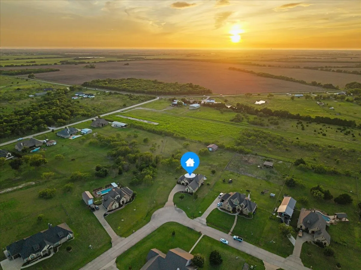 Single Family Residence For Sale in Rockwall County , 5062 White Pine Drive, Royse City, Texas 75189, 4 Bedroom, 3 Bathroom, 3 Garage spaces, 2,876 Sqft, built in 2011, mls#21335377, Real Estate Agent in Royse City, Homes For Sale in Rockwall county, Homes For Sale in Royse City, Realtor in Royse City Texas, Real Estate Brokerage Independent Realty Texas, Luminita Cordes Realtor
