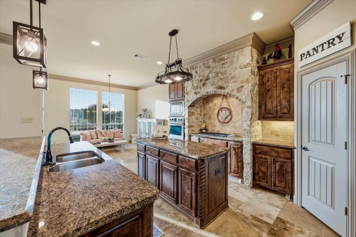 Single Family Residence For Sale in Rockwall County , 5062 White Pine Drive, Royse City, Texas 75189, 4 Bedroom, 3 Bathroom, 3 Garage spaces, 2,876 Sqft, built in 2011, mls#21335377, Real Estate Agent in Royse City, Homes For Sale in Rockwall county, Homes For Sale in Royse City, Realtor in Royse City Texas, Real Estate Brokerage Independent Realty Texas, Luminita Cordes Realtor