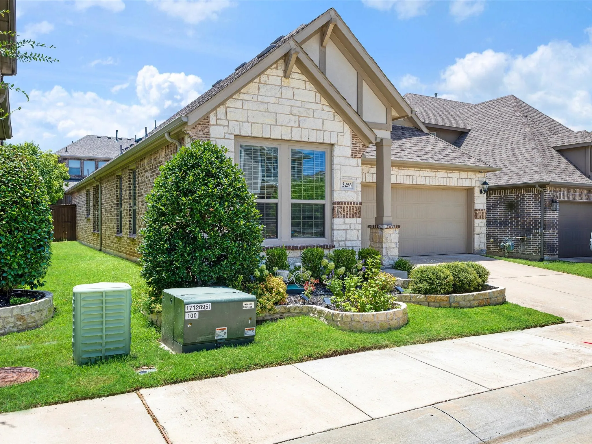 Single Family Residence For Sale in Denton County , 2256 Briar Ridge Trail, Carrollton, Texas 75010, 3 Bedrooms, 2 Bathrooms, 2 Garage spaces, 1,850 Sqft, built in 2019, Price $579,000, mls#21335526, Real Estate Agent in Carrollton, Homes For Sale in Denton county, Homes For Sale in Carrollton, Realtor in Carrollton Texas, Real Estate Brokerage Independent Realty Texas, Luminita Cordes Realtor
