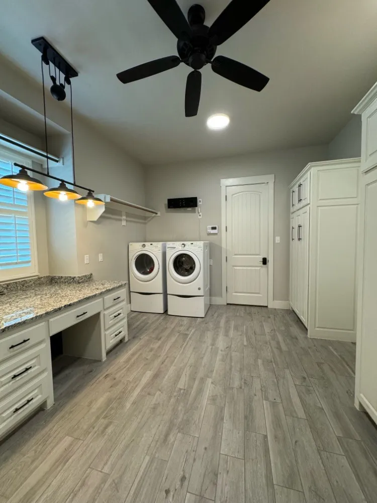 Single Family Residence For Sale in Palo Pinto County , 1154 Dunn Drive, Palo Pinto, Texas 76484, 3 Bedroom, 2 Bathroom, 2 Garage spaces, 2,606 Sqft, built in 2020, mls#21334998, Real Estate Agent in Palo Pinto, Homes For Sale in Palo Pinto county, Homes For Sale in Palo Pinto, Realtor in Palo Pinto Texas, Real Estate Brokerage Independent Realty Texas, Luminita Cordes Realtor