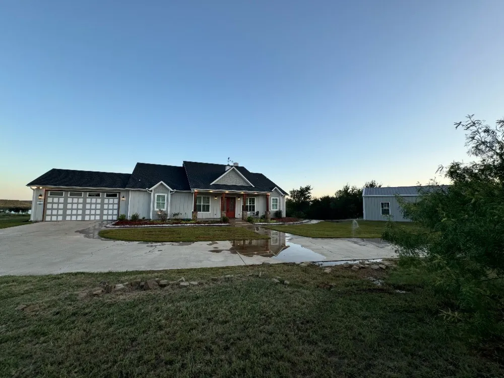 Single Family Residence For Sale in Palo Pinto County , 1154 Dunn Drive, Palo Pinto, Texas 76484, 3 Bedroom, 2 Bathroom, 2 Garage spaces, 2,606 Sqft, built in 2020, mls#21334998, Real Estate Agent in Palo Pinto, Homes For Sale in Palo Pinto county, Homes For Sale in Palo Pinto, Realtor in Palo Pinto Texas, Real Estate Brokerage Independent Realty Texas, Luminita Cordes Realtor