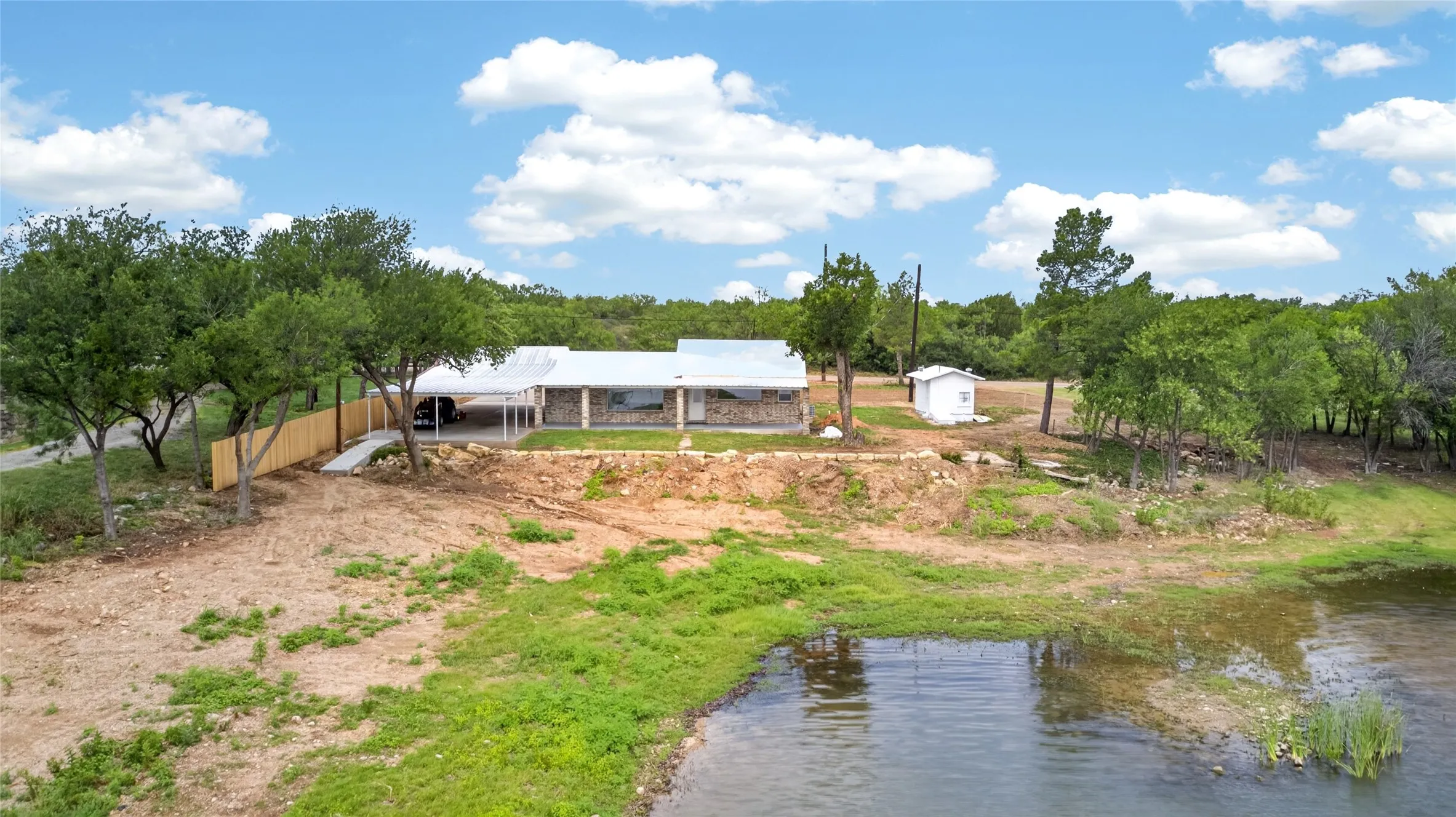 Single Family Residence For Sale in Taylor County , 546 Apache Lane, Abilene, Texas 79601, 3 Bedroom, 2 Bathroom, Garage spaces, 1,336 Sqft, built in 1987, mls#21326532, Real Estate Agent in Abilene, Homes For Sale in Taylor county, Homes For Sale in Abilene, Realtor in Abilene Texas, Real Estate Brokerage Independent Realty Texas, Luminita Cordes Realtor
