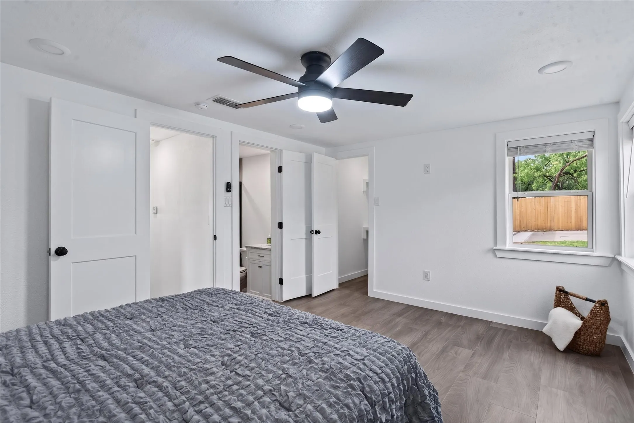 Single Family Residence For Sale in Taylor County , 546 Apache Lane, Abilene, Texas 79601, 3 Bedroom, 2 Bathroom, Garage spaces, 1,336 Sqft, built in 1987, mls#21326532, Real Estate Agent in Abilene, Homes For Sale in Taylor county, Homes For Sale in Abilene, Realtor in Abilene Texas, Real Estate Brokerage Independent Realty Texas, Luminita Cordes Realtor