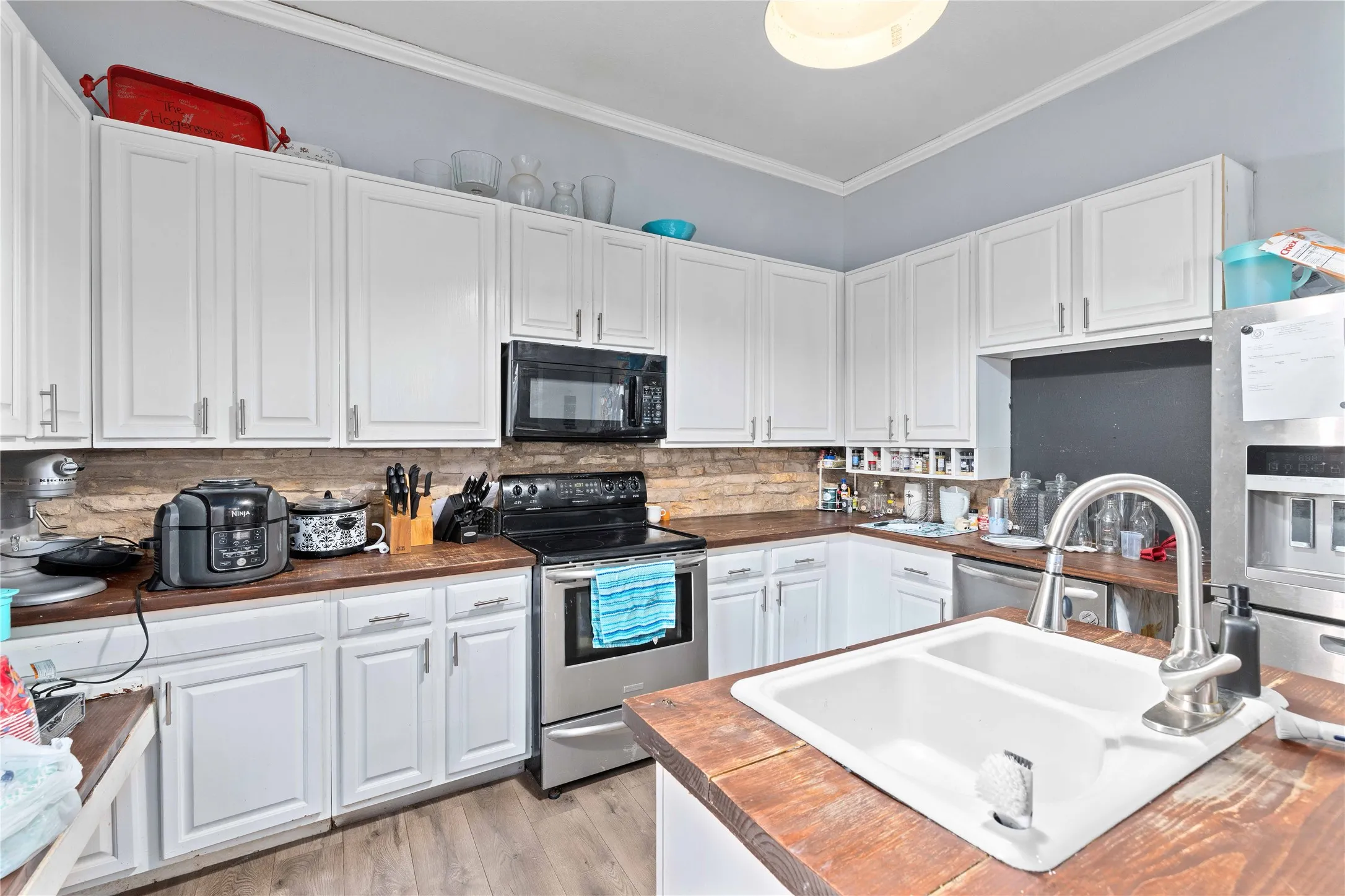 Single Family Residence For Sale in Brown County , 1101 Irma Street, Brownwood, Texas 76801, 4 Bedroom, 2 Bathroom, Garage spaces, 2,594 Sqft, built in 1930, mls#21335543, Real Estate Agent in Brownwood, Homes For Sale in Brown county, Homes For Sale in Brownwood, Realtor in Brownwood Texas, Real Estate Brokerage Independent Realty Texas, Luminita Cordes Realtor