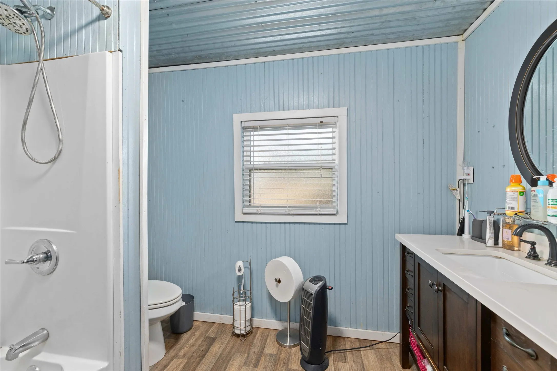 Single Family Residence For Sale in Brown County , 1101 Irma Street, Brownwood, Texas 76801, 4 Bedroom, 2 Bathroom, Garage spaces, 2,594 Sqft, built in 1930, mls#21335543, Real Estate Agent in Brownwood, Homes For Sale in Brown county, Homes For Sale in Brownwood, Realtor in Brownwood Texas, Real Estate Brokerage Independent Realty Texas, Luminita Cordes Realtor