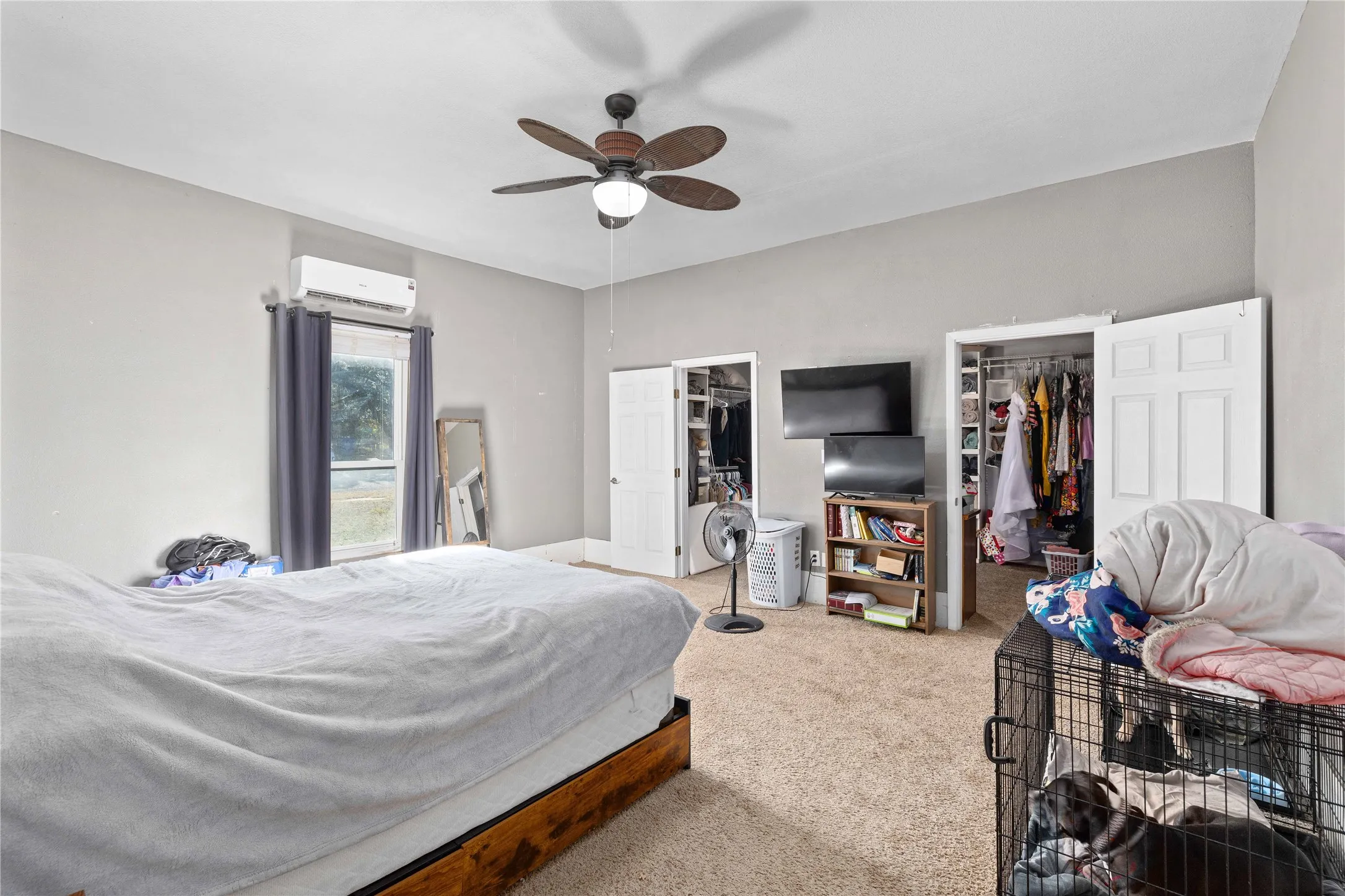 Single Family Residence For Sale in Brown County , 1101 Irma Street, Brownwood, Texas 76801, 4 Bedroom, 2 Bathroom, Garage spaces, 2,594 Sqft, built in 1930, mls#21335543, Real Estate Agent in Brownwood, Homes For Sale in Brown county, Homes For Sale in Brownwood, Realtor in Brownwood Texas, Real Estate Brokerage Independent Realty Texas, Luminita Cordes Realtor