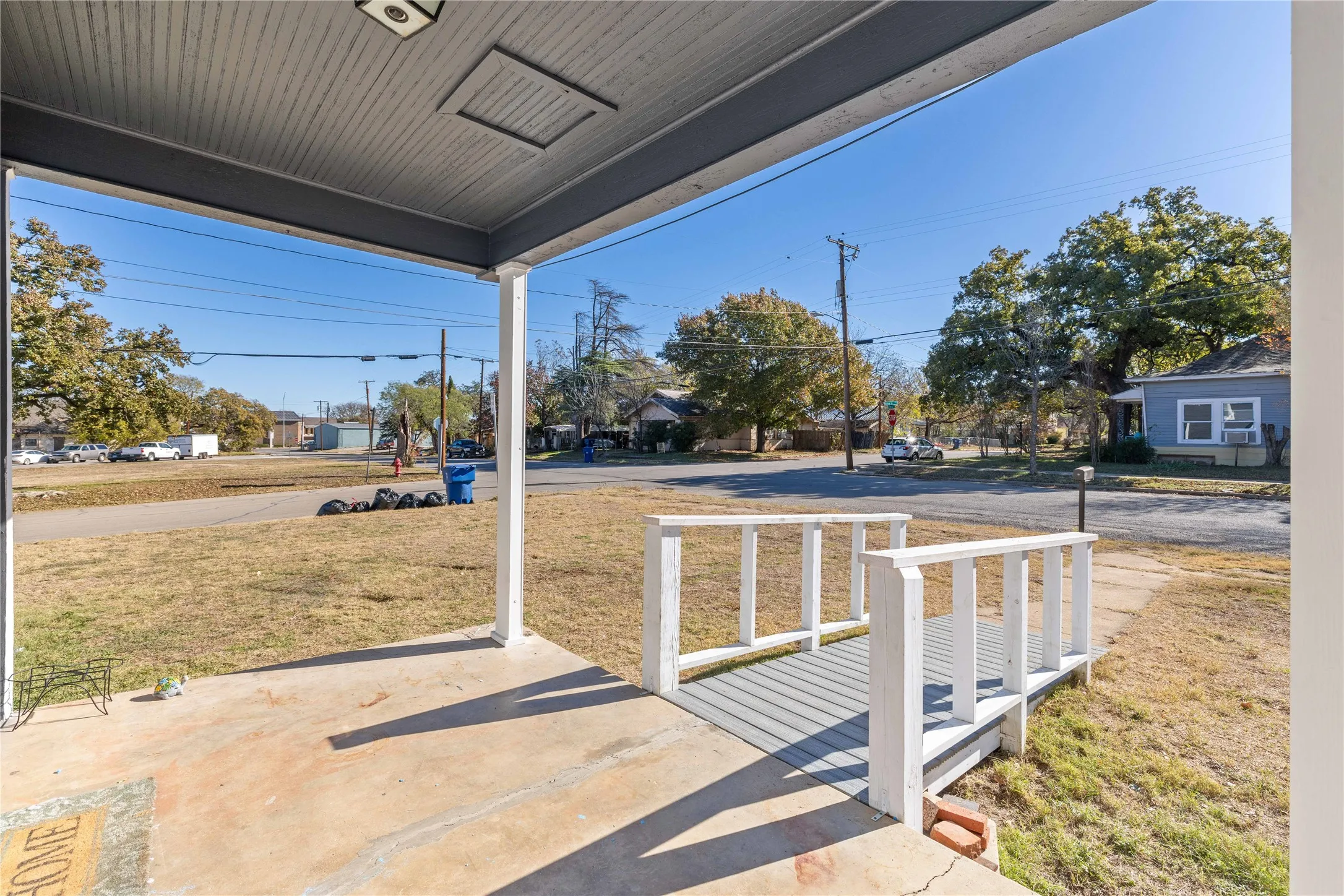 Single Family Residence For Sale in Brown County , 1101 Irma Street, Brownwood, Texas 76801, 4 Bedroom, 2 Bathroom, Garage spaces, 2,594 Sqft, built in 1930, mls#21335543, Real Estate Agent in Brownwood, Homes For Sale in Brown county, Homes For Sale in Brownwood, Realtor in Brownwood Texas, Real Estate Brokerage Independent Realty Texas, Luminita Cordes Realtor