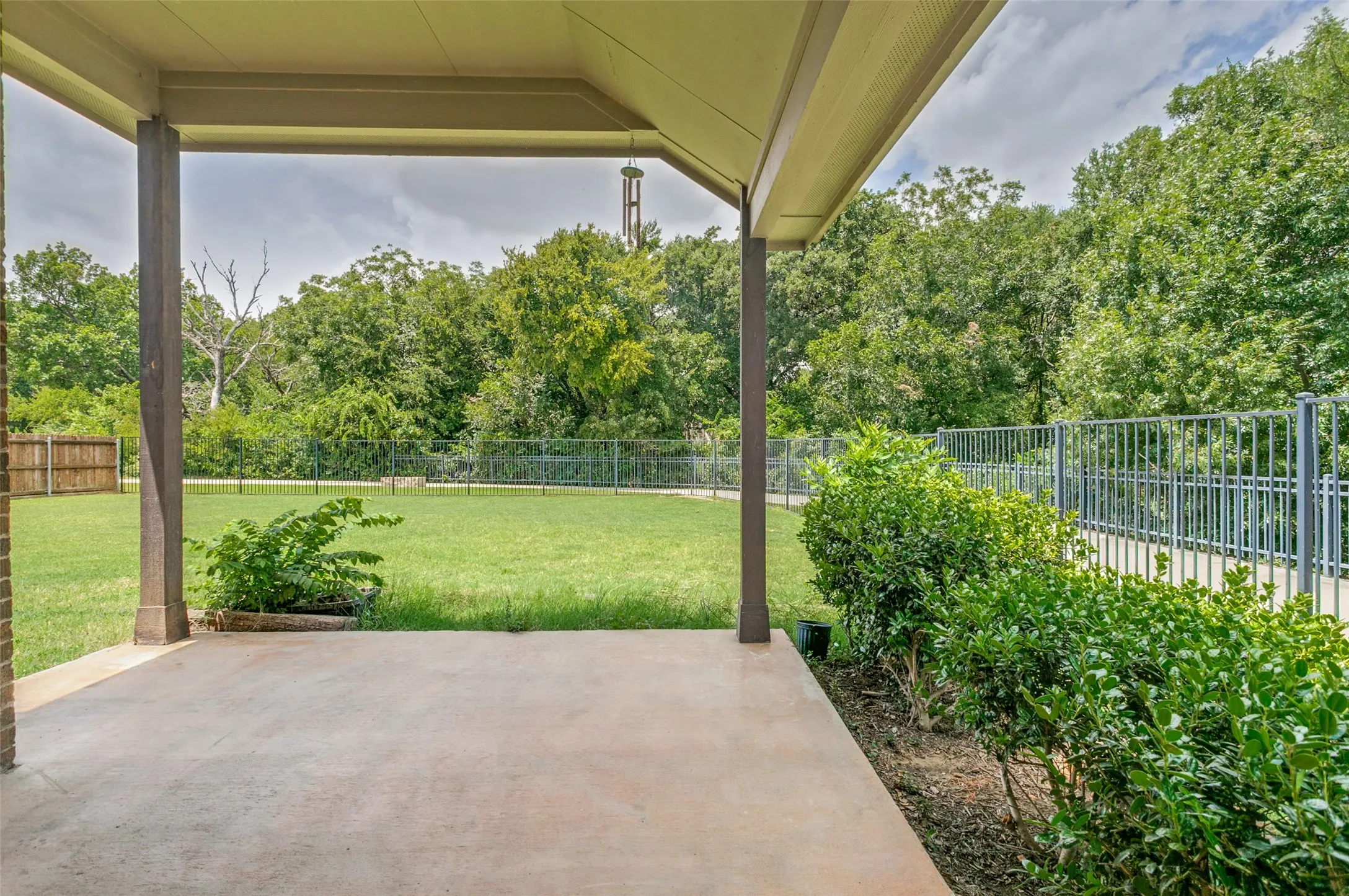 Single Family Residence For Rent in Denton County , 208 Northern Star Court, Little Elm, Texas 75068, 3 Bedroom, 2 Bathroom, 3 Garage spaces, 2,038 Sqft, built in 2018, mls#21335044, Real Estate Agent in Little Elm, Homes For Rent in Denton county, Homes For Rent in Little Elm, Realtor in Little Elm Texas, Real Estate Brokerage Independent Realty Texas, Luminita Cordes Realtor
