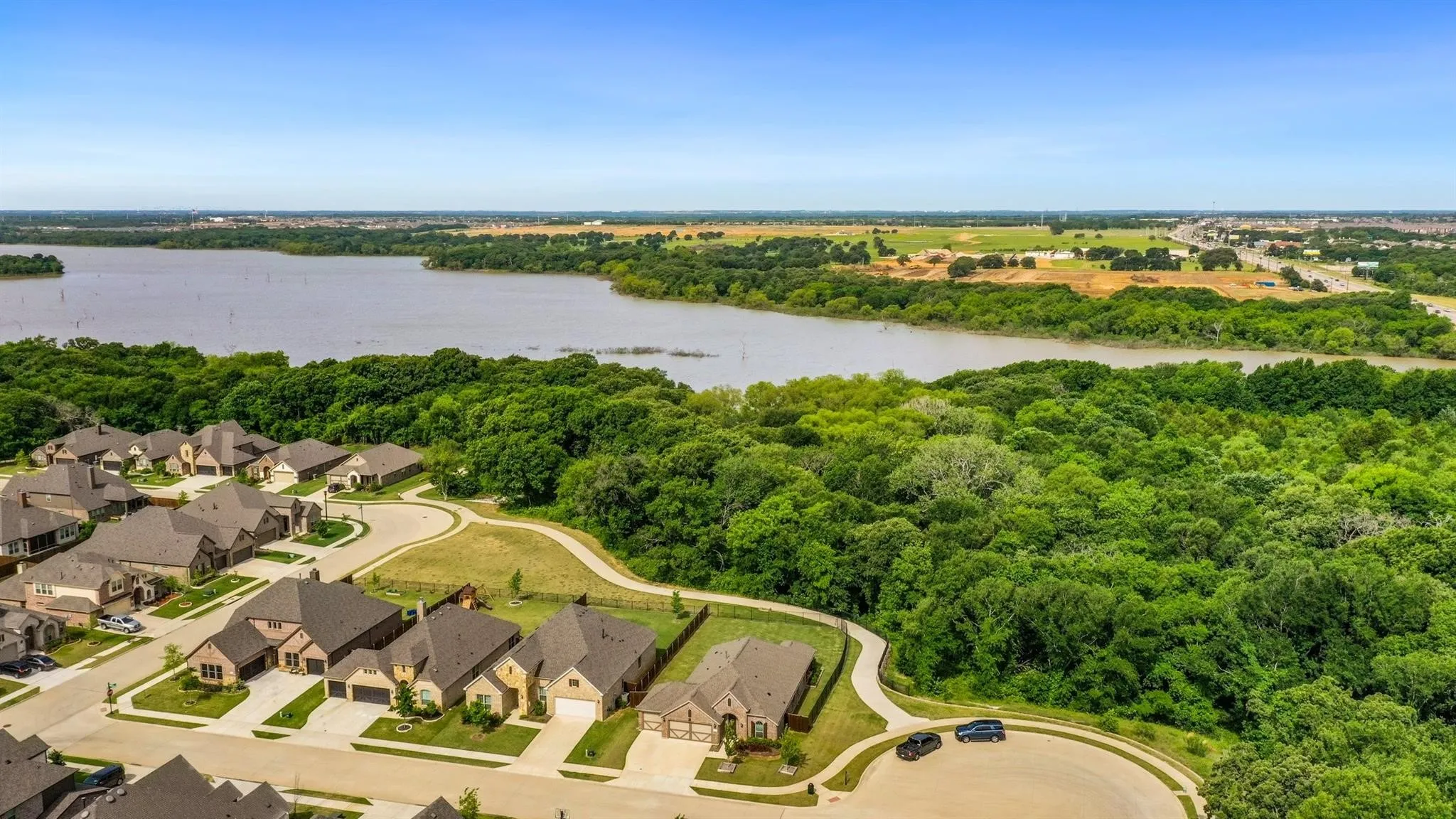 Single Family Residence For Rent in Denton County , 208 Northern Star Court, Little Elm, Texas 75068, 3 Bedroom, 2 Bathroom, 3 Garage spaces, 2,038 Sqft, built in 2018, mls#21335044, Real Estate Agent in Little Elm, Homes For Rent in Denton county, Homes For Rent in Little Elm, Realtor in Little Elm Texas, Real Estate Brokerage Independent Realty Texas, Luminita Cordes Realtor