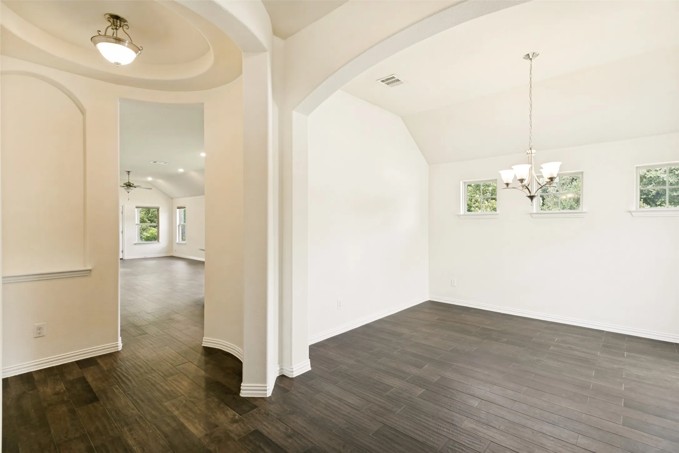 Single Family Residence For Rent in Denton County , 208 Northern Star Court, Little Elm, Texas 75068, 3 Bedroom, 2 Bathroom, 3 Garage spaces, 2,038 Sqft, built in 2018, mls#21335044, Real Estate Agent in Little Elm, Homes For Rent in Denton county, Homes For Rent in Little Elm, Realtor in Little Elm Texas, Real Estate Brokerage Independent Realty Texas, Luminita Cordes Realtor