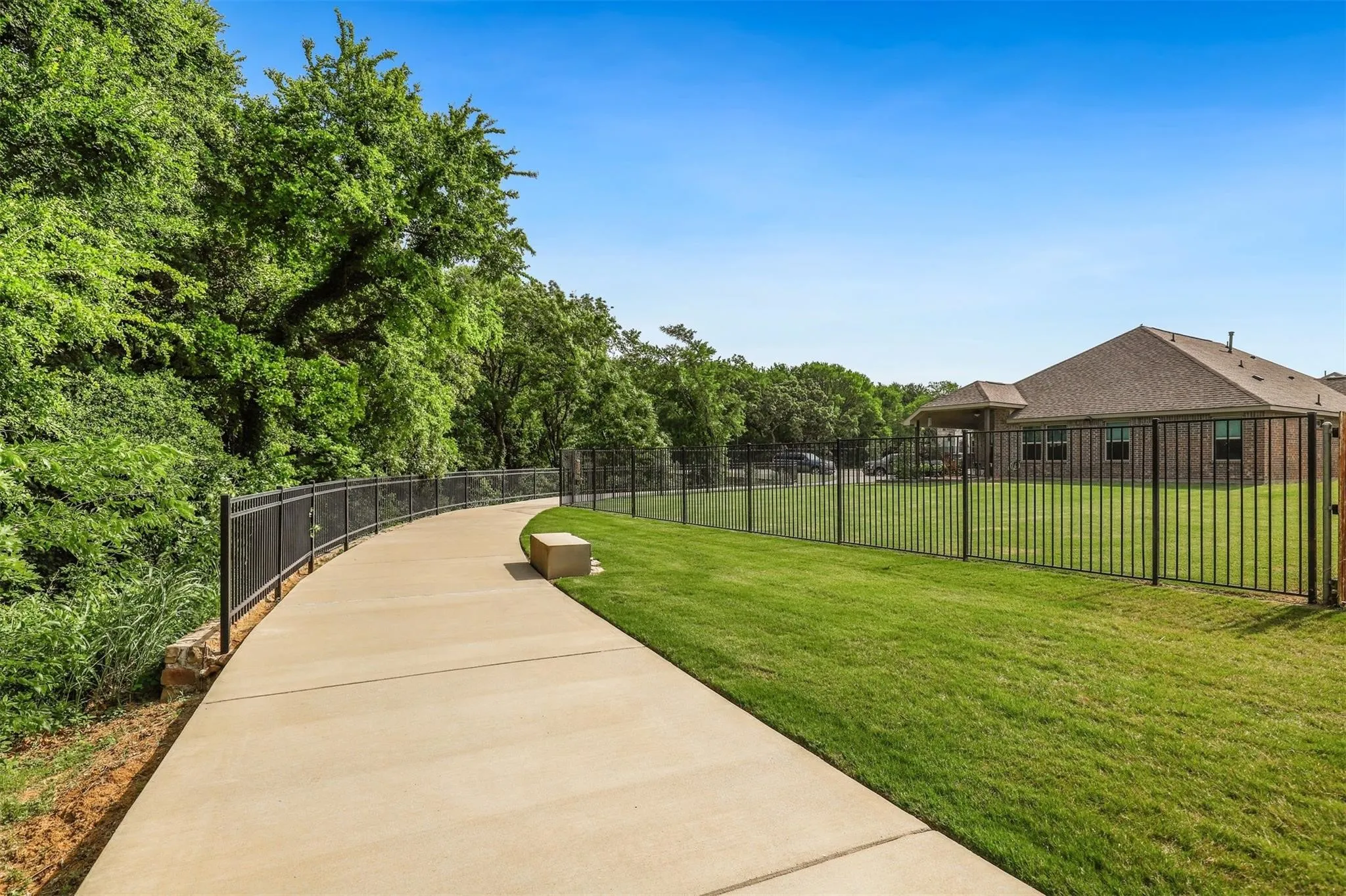 Single Family Residence For Rent in Denton County , 208 Northern Star Court, Little Elm, Texas 75068, 3 Bedroom, 2 Bathroom, 3 Garage spaces, 2,038 Sqft, built in 2018, mls#21335044, Real Estate Agent in Little Elm, Homes For Rent in Denton county, Homes For Rent in Little Elm, Realtor in Little Elm Texas, Real Estate Brokerage Independent Realty Texas, Luminita Cordes Realtor