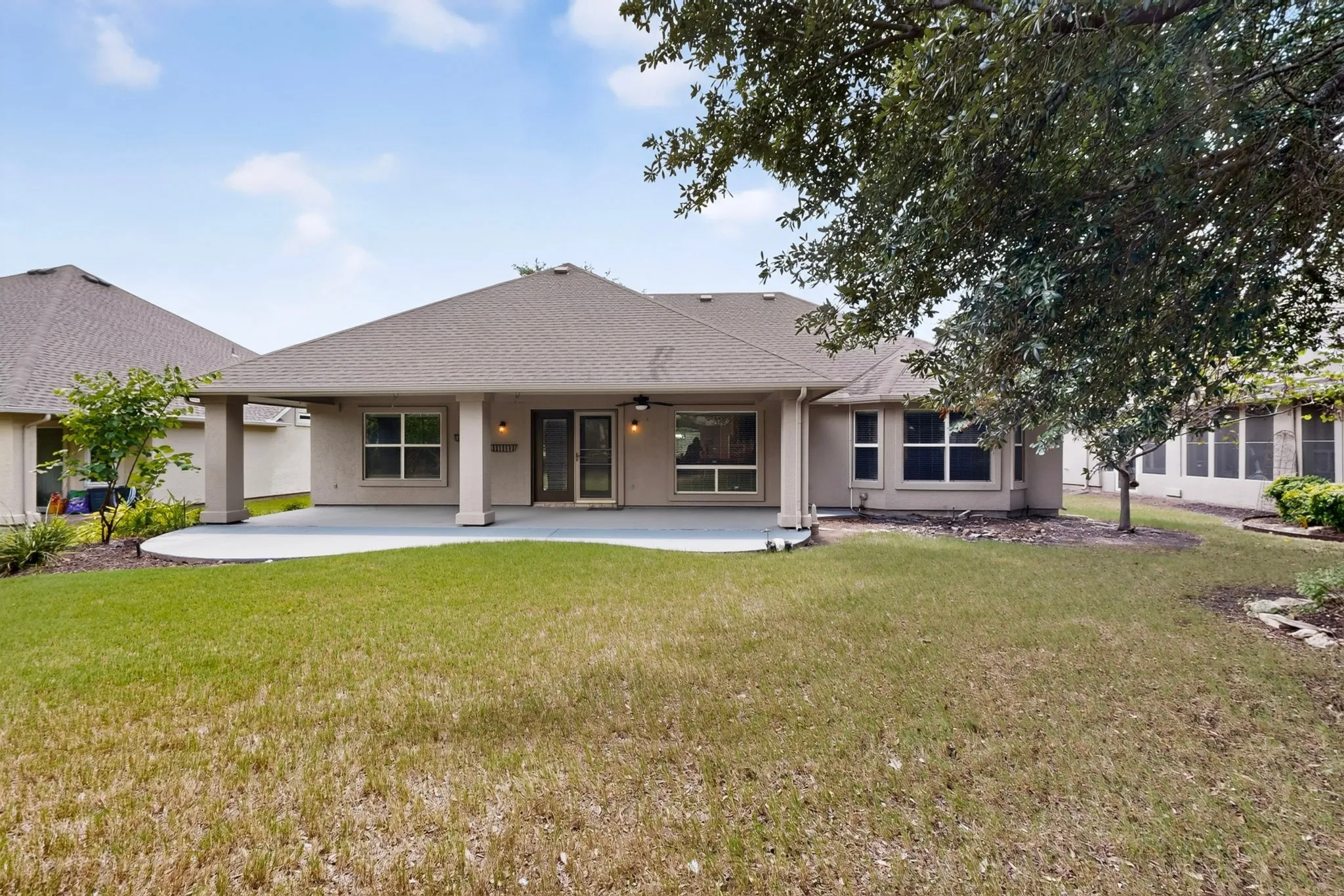 Single Family Residence For Sale in Denton County , 9704 Grandview Drive, Denton, Texas 76207, 2 Bedroom, 2 Bathroom, 2 Garage spaces, 1,844 Sqft, built in 2002, mls#21332618, Real Estate Agent in Denton, Homes For Sale in Denton county, Homes For Sale in Denton, Realtor in Denton Texas, Real Estate Brokerage Independent Realty Texas, Luminita Cordes Realtor