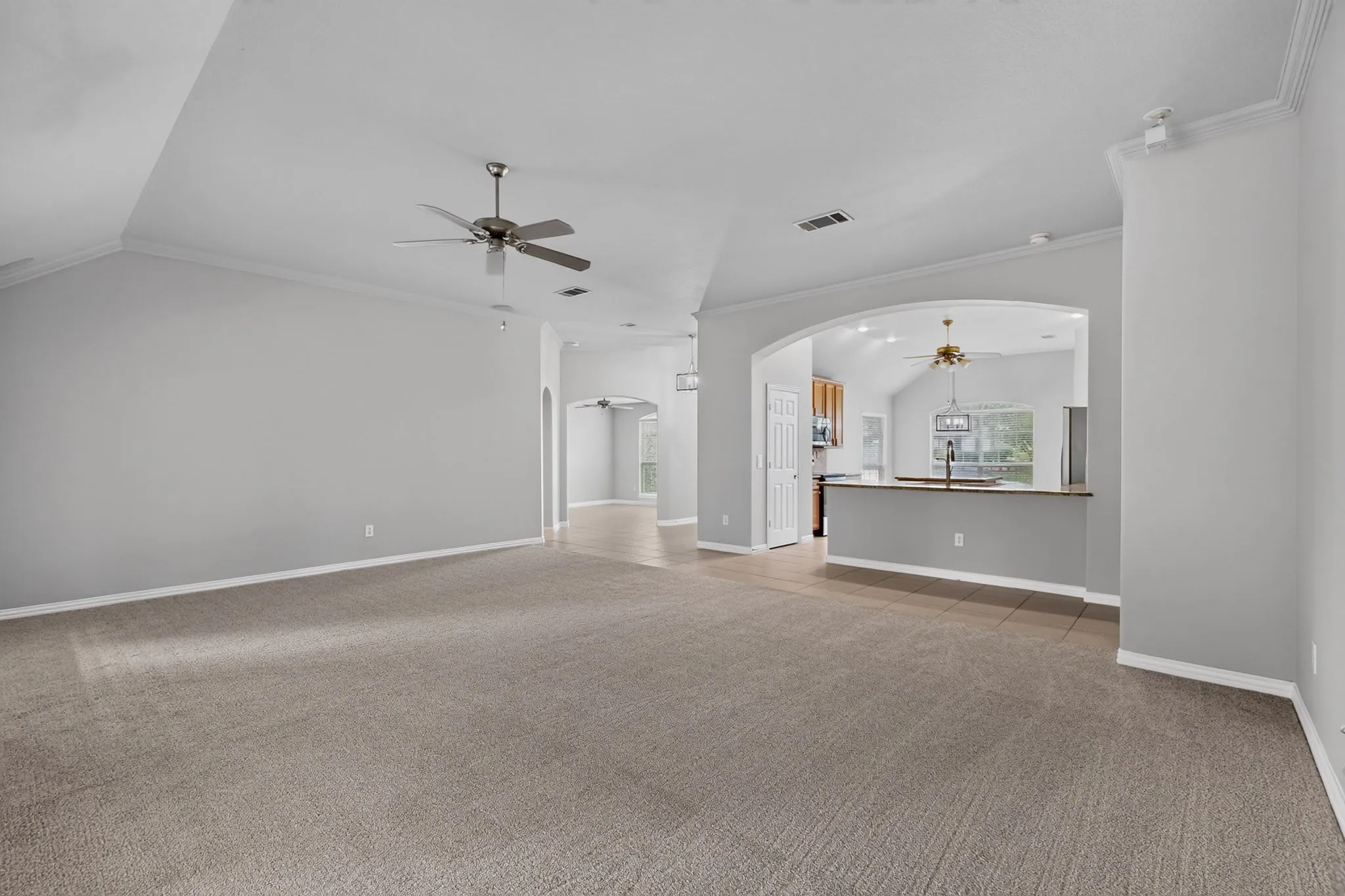 Single Family Residence For Sale in Denton County , 9704 Grandview Drive, Denton, Texas 76207, 2 Bedroom, 2 Bathroom, 2 Garage spaces, 1,844 Sqft, built in 2002, mls#21332618, Real Estate Agent in Denton, Homes For Sale in Denton county, Homes For Sale in Denton, Realtor in Denton Texas, Real Estate Brokerage Independent Realty Texas, Luminita Cordes Realtor